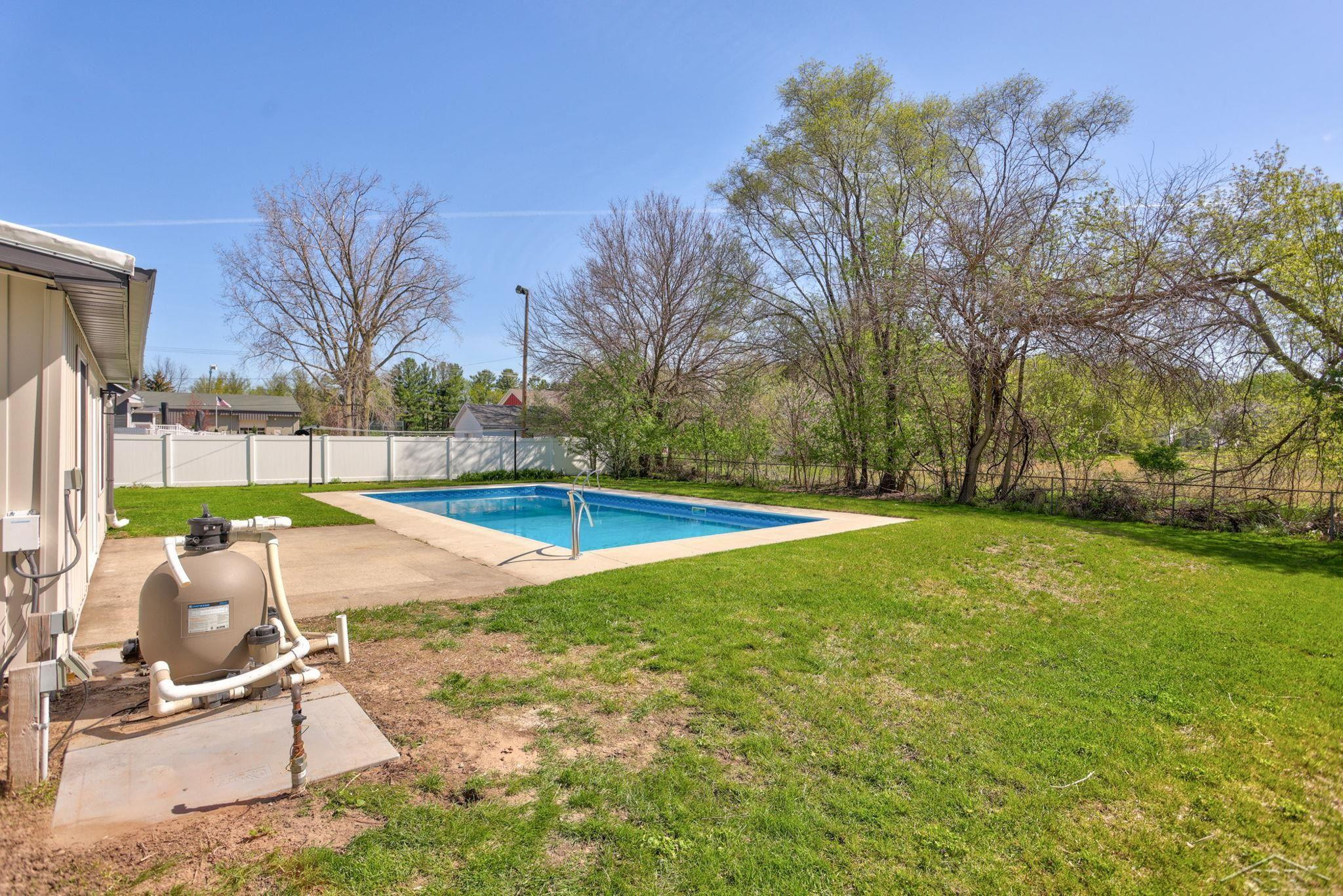 3950 N Thomas Road, Freeland, MI 48623 — Photo 33