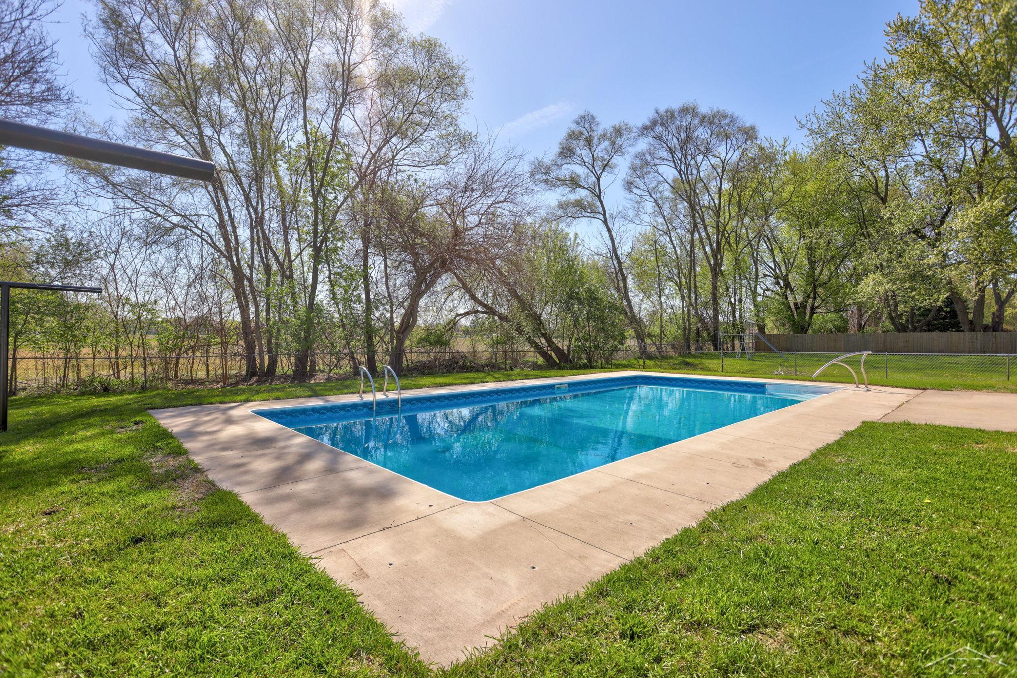 3950 N Thomas Road, Freeland, MI 48623 — Photo 38