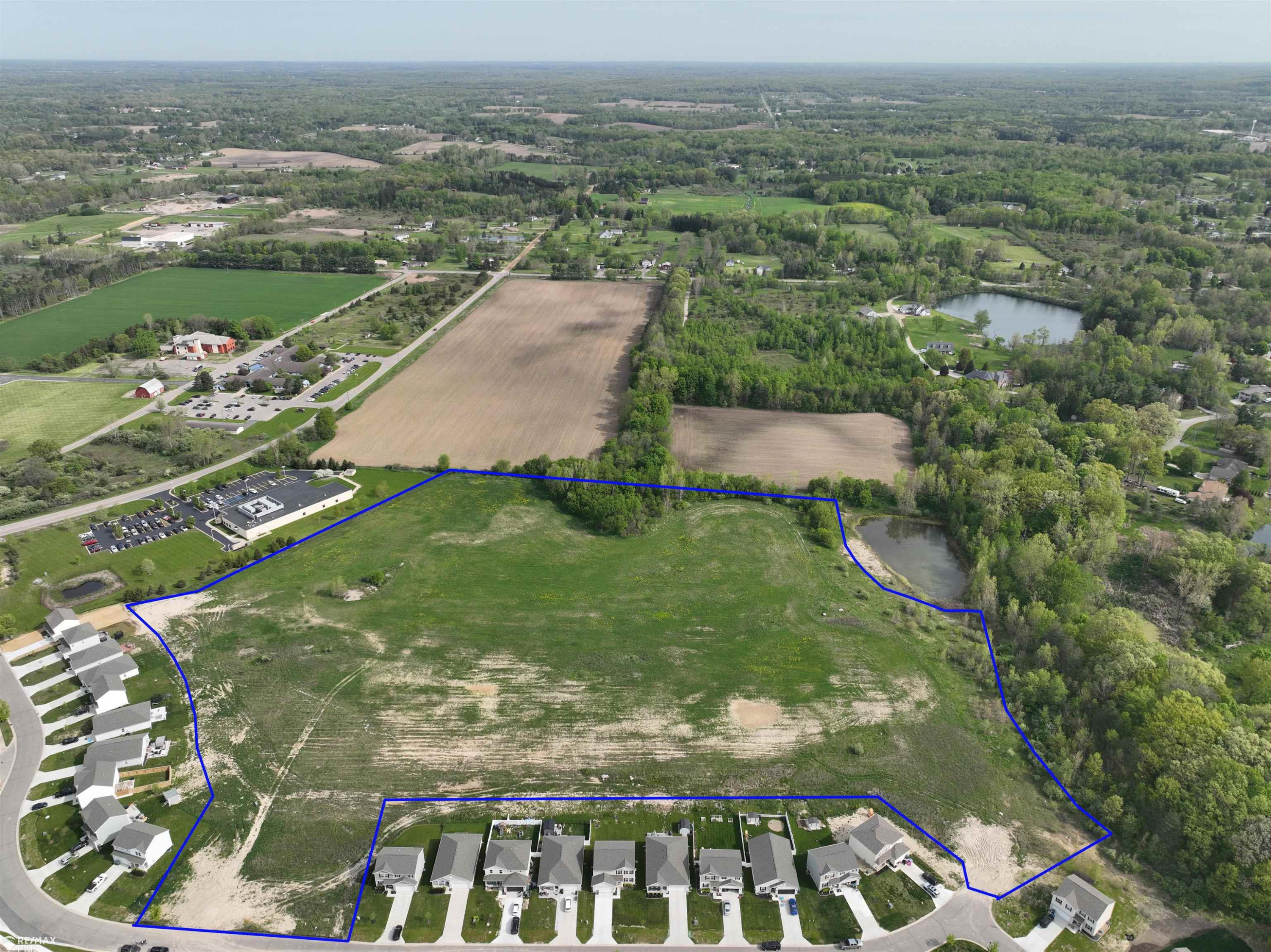 Woodbridge Park Avenue, Lapeer, MI 48446 — front exterior