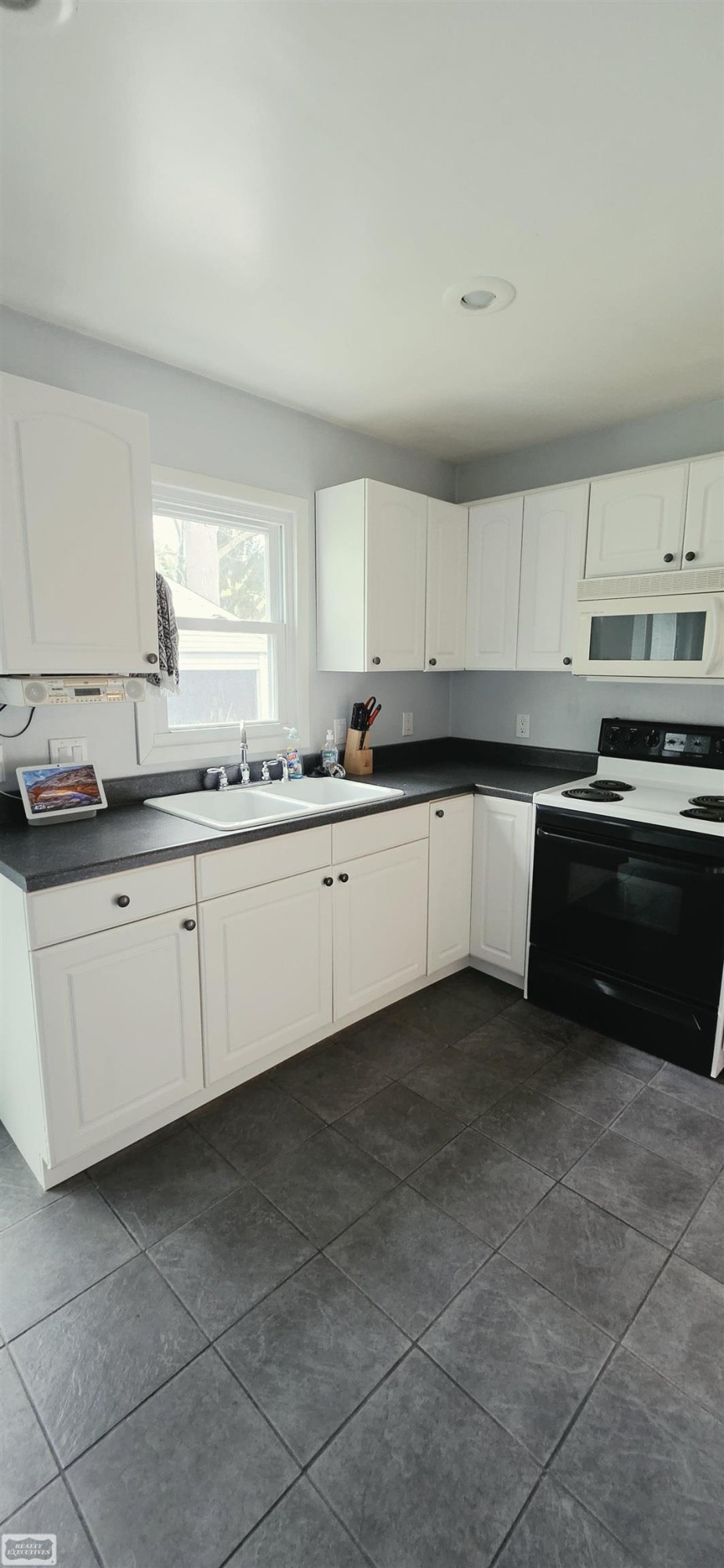 1589 Hampton Drive, Mount Clemens, MI 48043 — Photo 8
