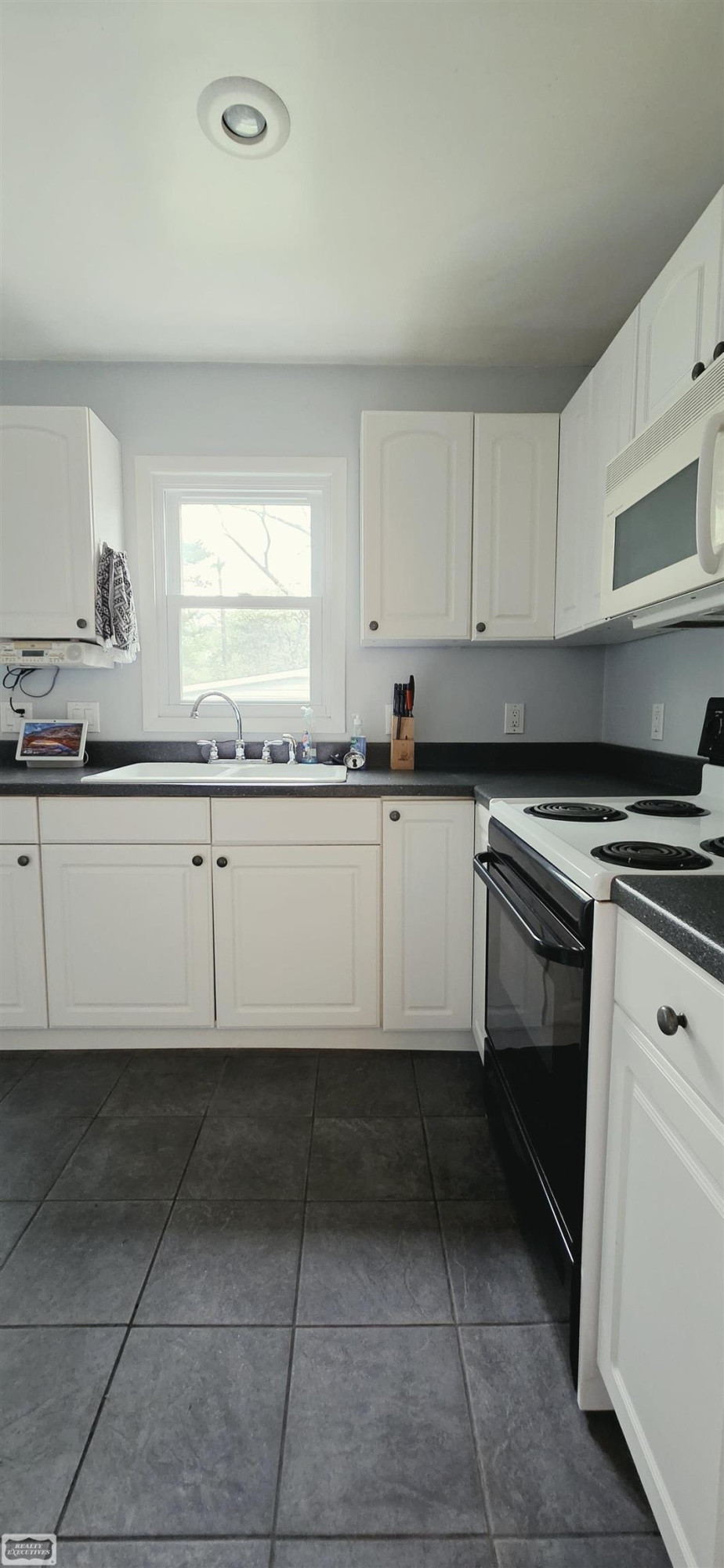 1589 Hampton Drive, Mount Clemens, MI 48043 — Photo 9
