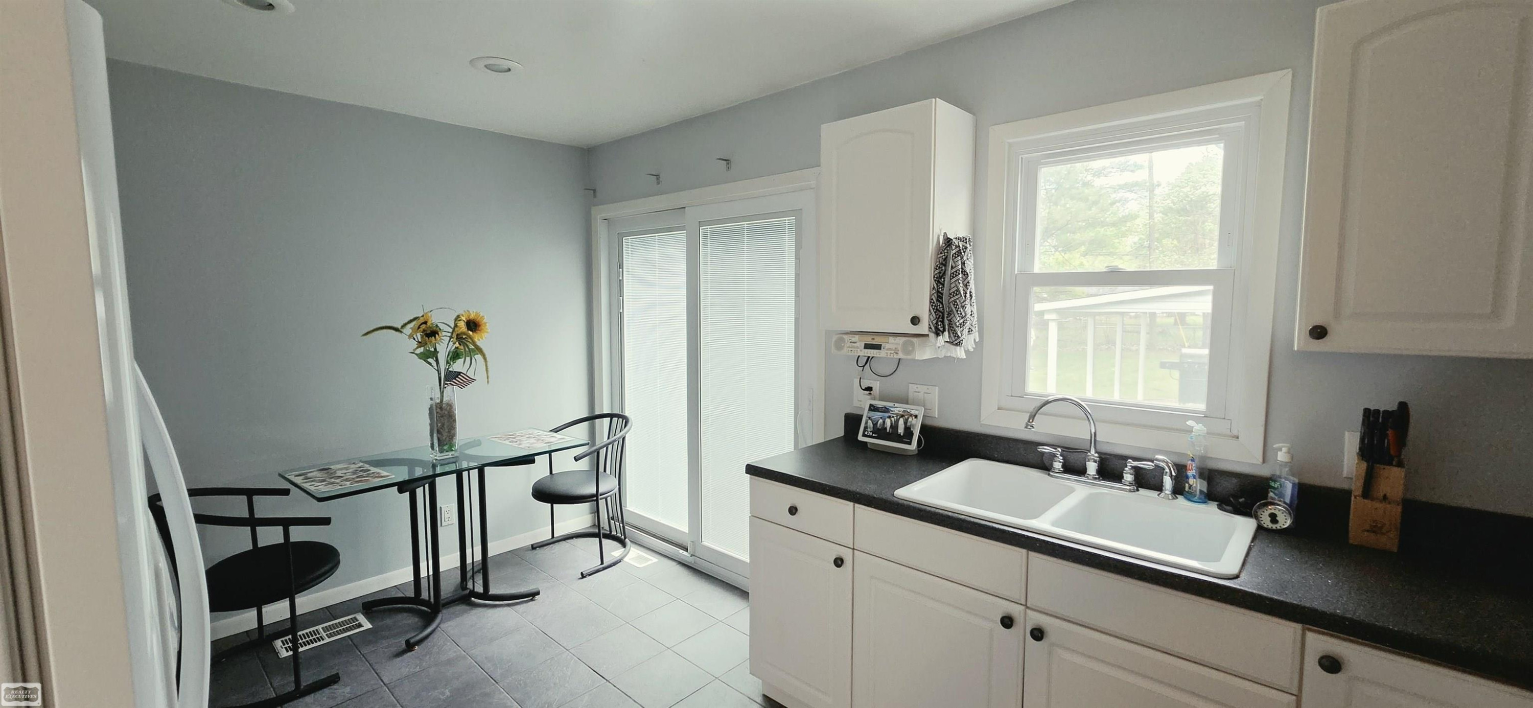 1589 Hampton Drive, Mount Clemens, MI 48043 — Photo 10
