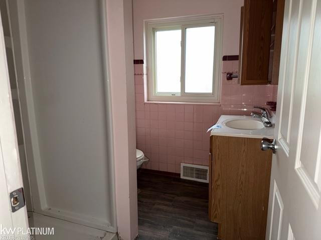 5439 River Road, MI — Photo 10