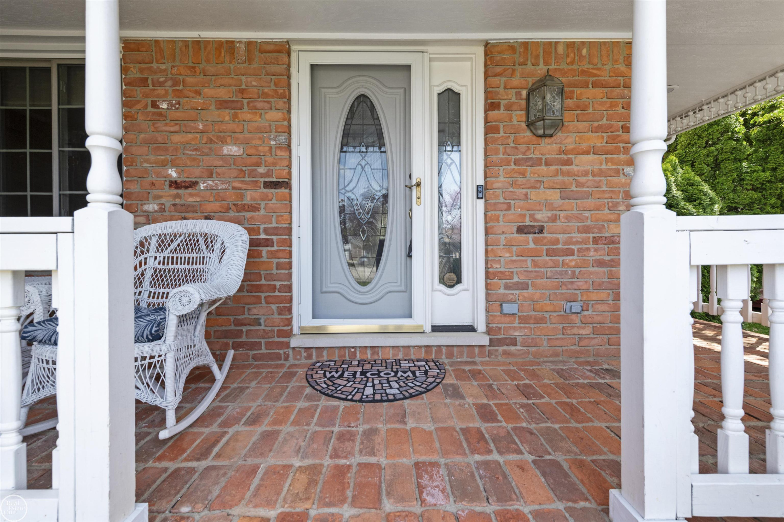 15790 Farmview Court, Fraser, MI 48026 — Photo 4