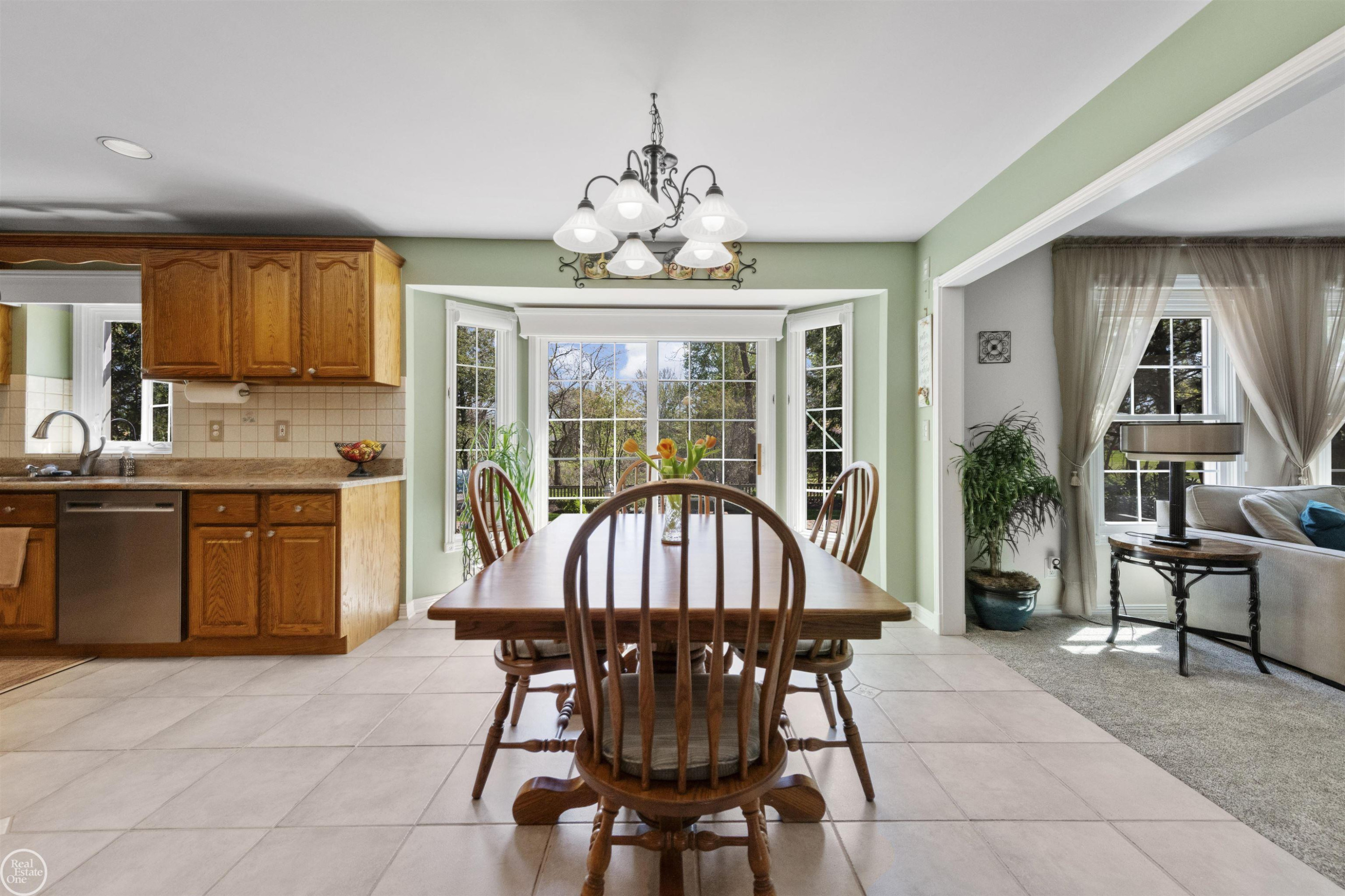 15790 Farmview Court, Fraser, MI 48026 — Photo 9