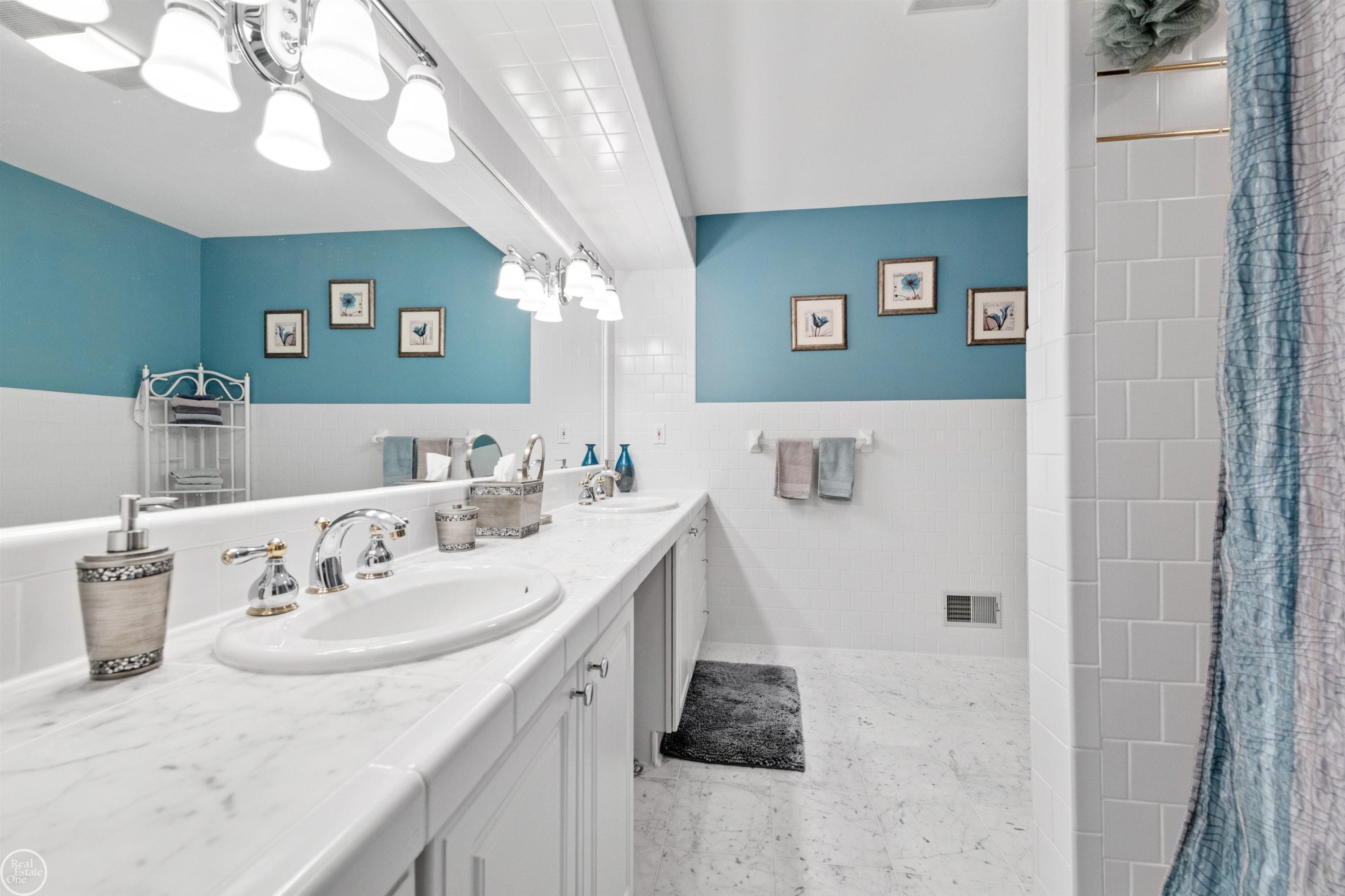 15790 Farmview Court, Fraser, MI 48026 — Photo 23