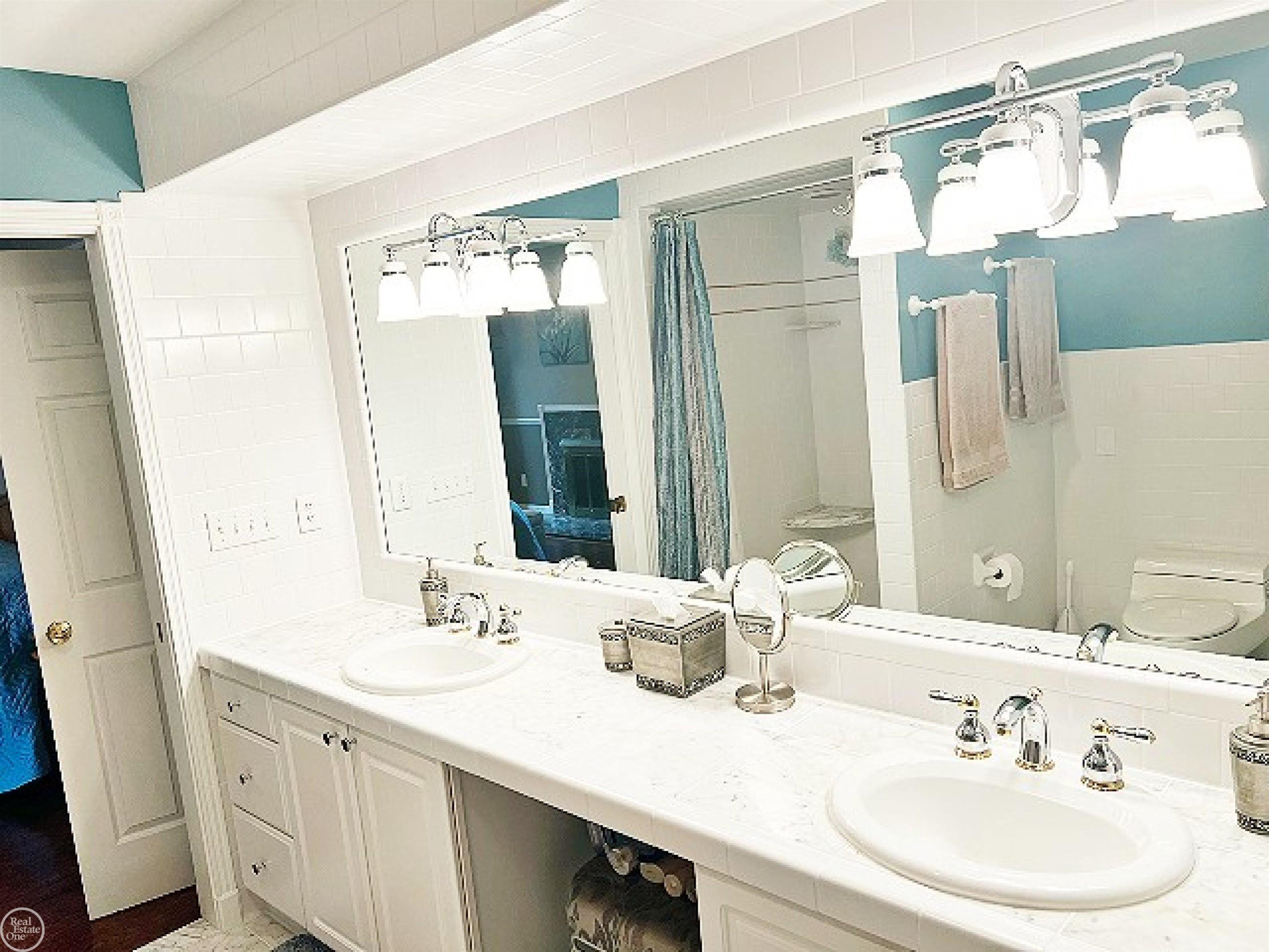 15790 Farmview Court, Fraser, MI 48026 — Photo 24
