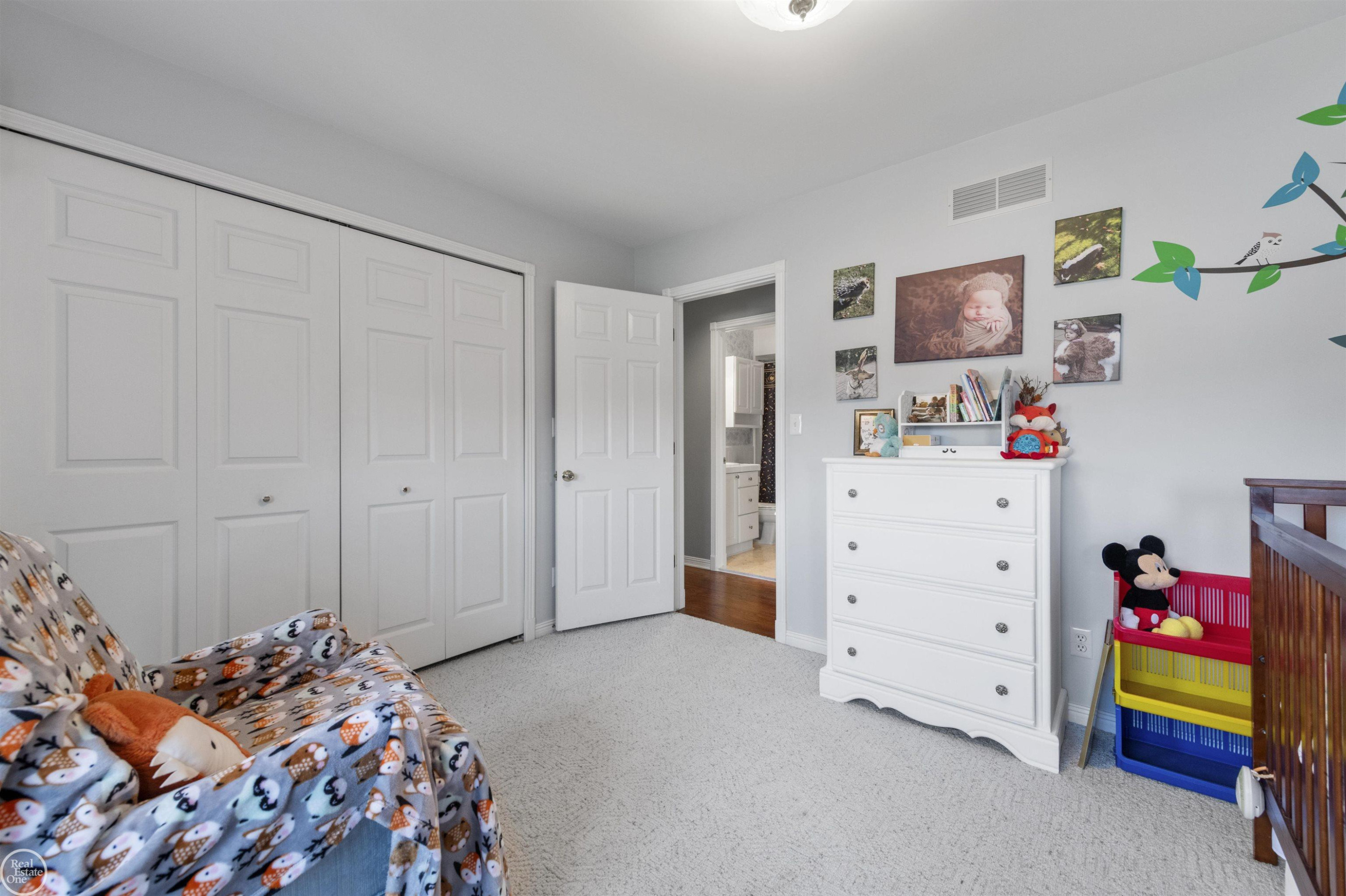 15790 Farmview Court, Fraser, MI 48026 — Photo 30