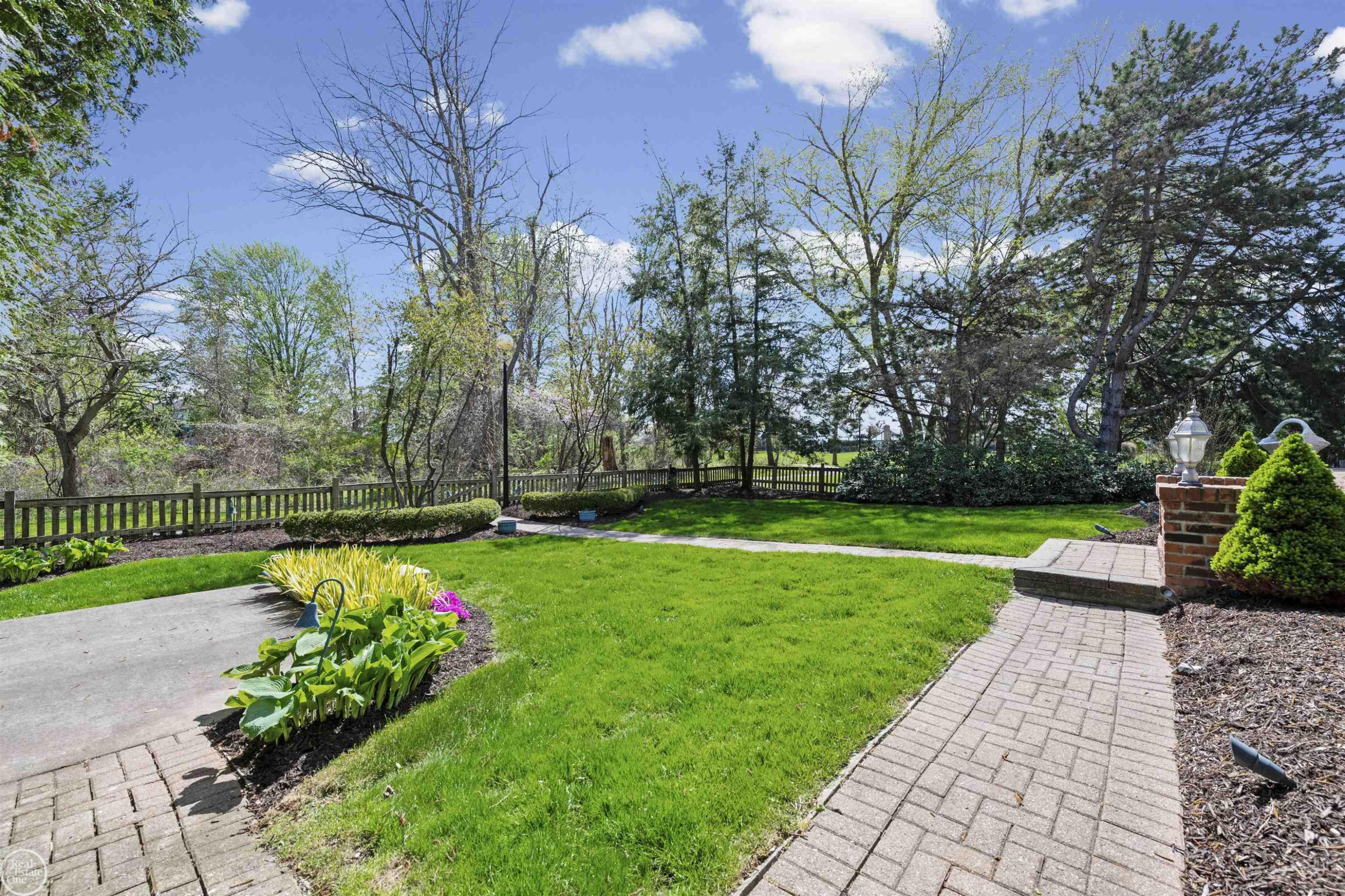 15790 Farmview Court, Fraser, MI 48026 — Photo 38
