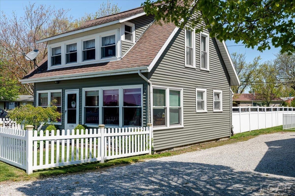 1398 Lakeshore Drive, Brooklyn, MI 49230 — Photo 4
