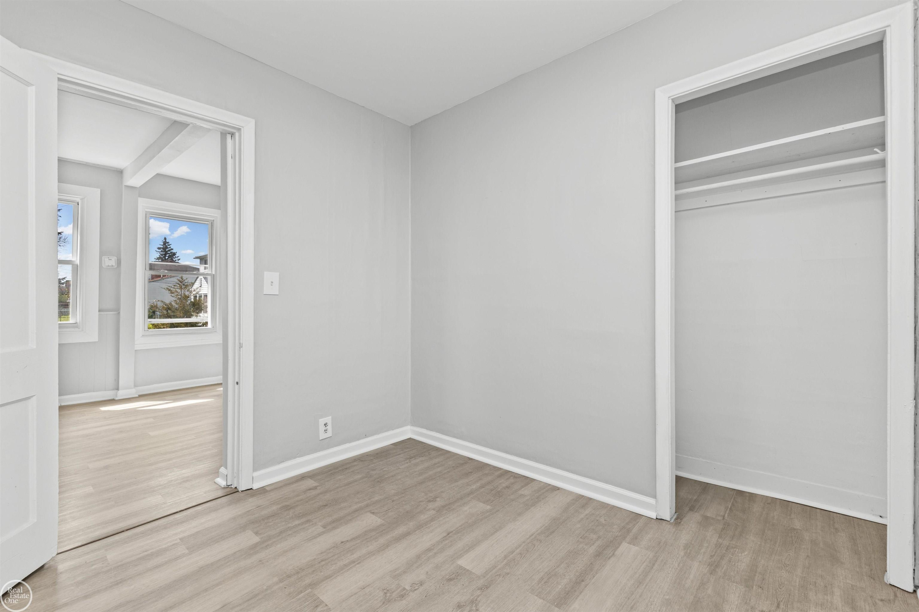 26500 Greenleaf Street, Roseville, MI 48066 — Photo 17