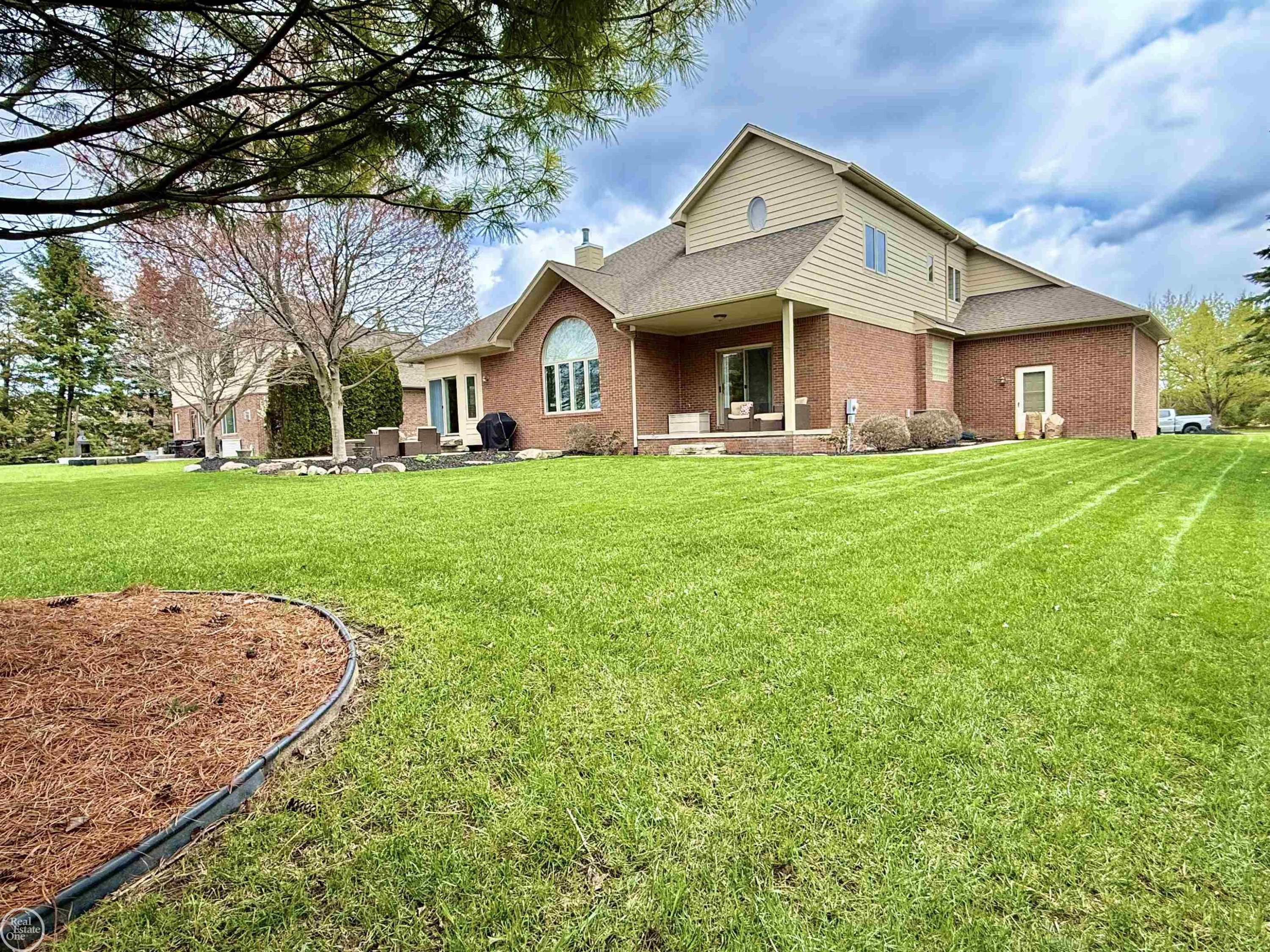 54959 Danielle Street, New Baltimore, MI 48047 — Photo 4