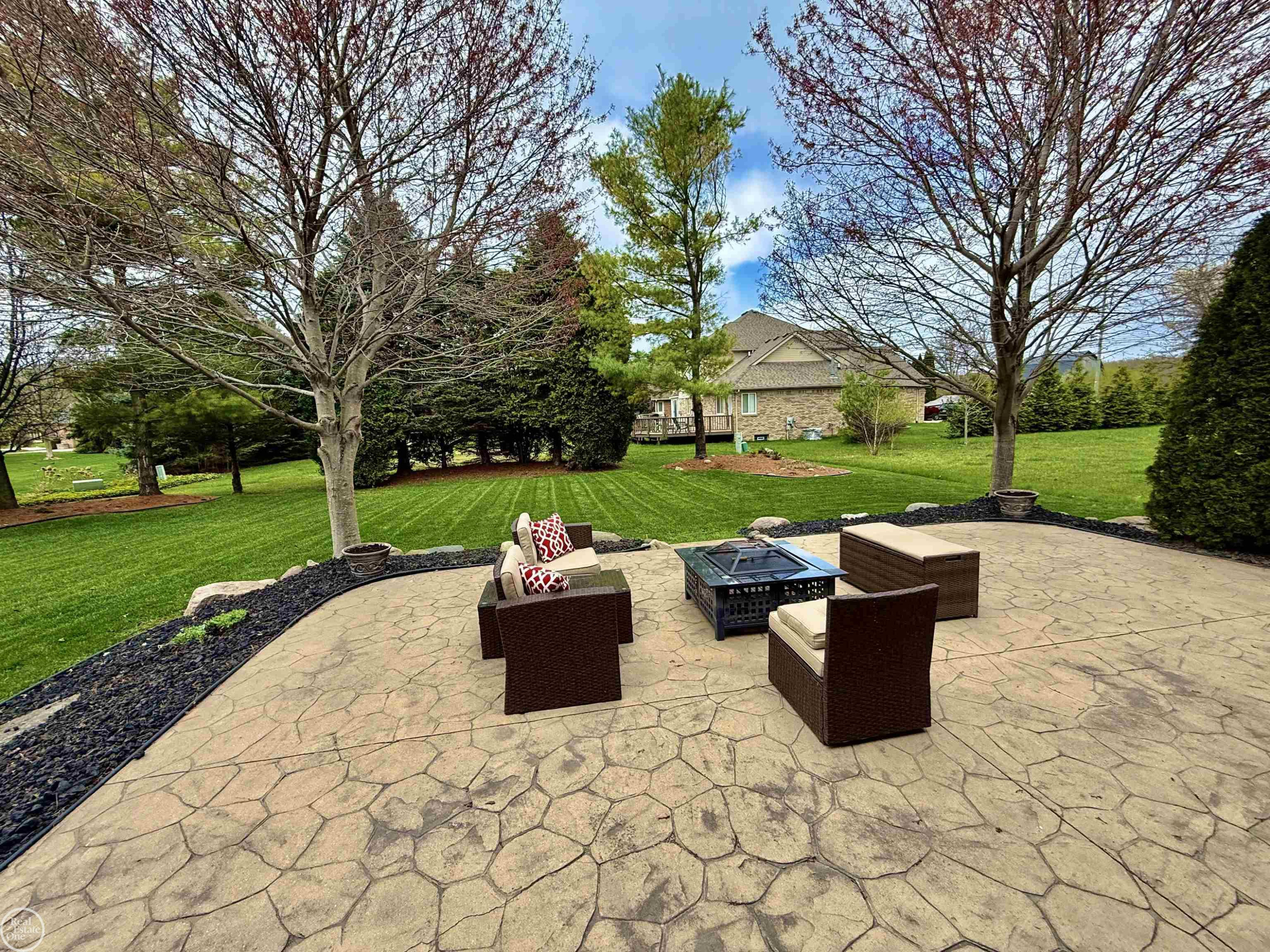 54959 Danielle Street, New Baltimore, MI 48047 — Photo 10