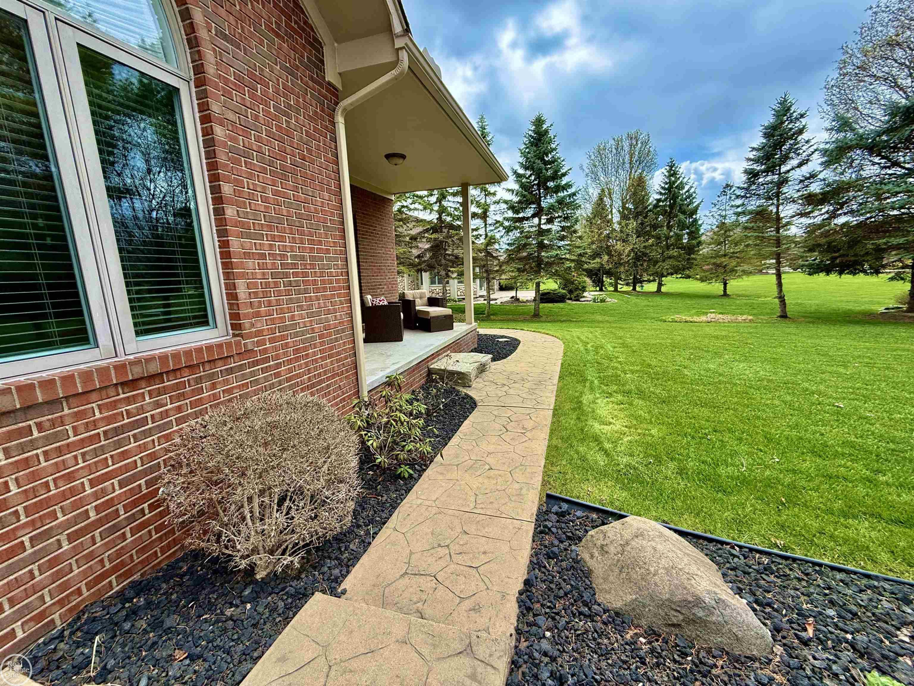 54959 Danielle Street, New Baltimore, MI 48047 — Photo 12