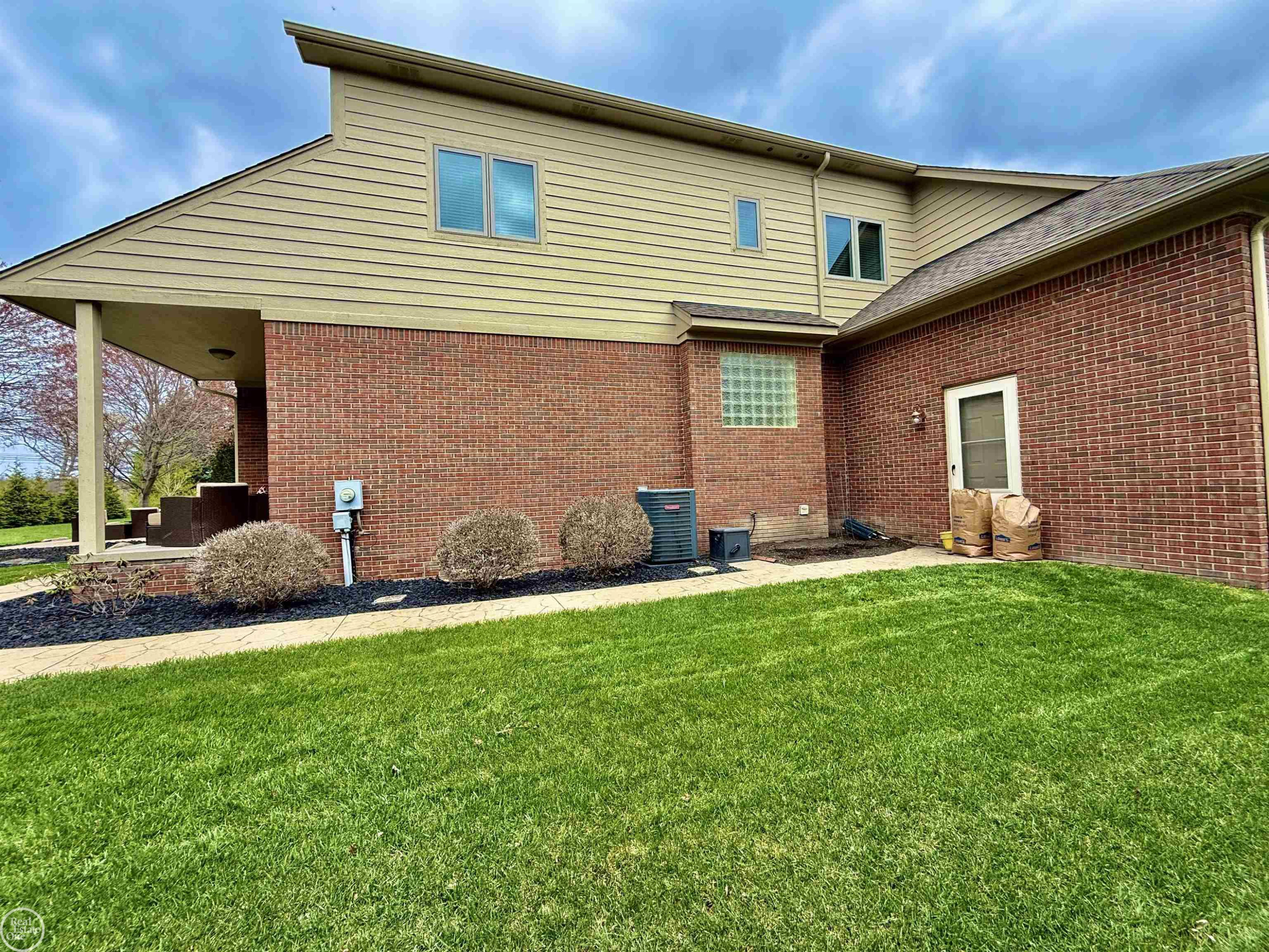 54959 Danielle Street, New Baltimore, MI 48047 — Photo 15