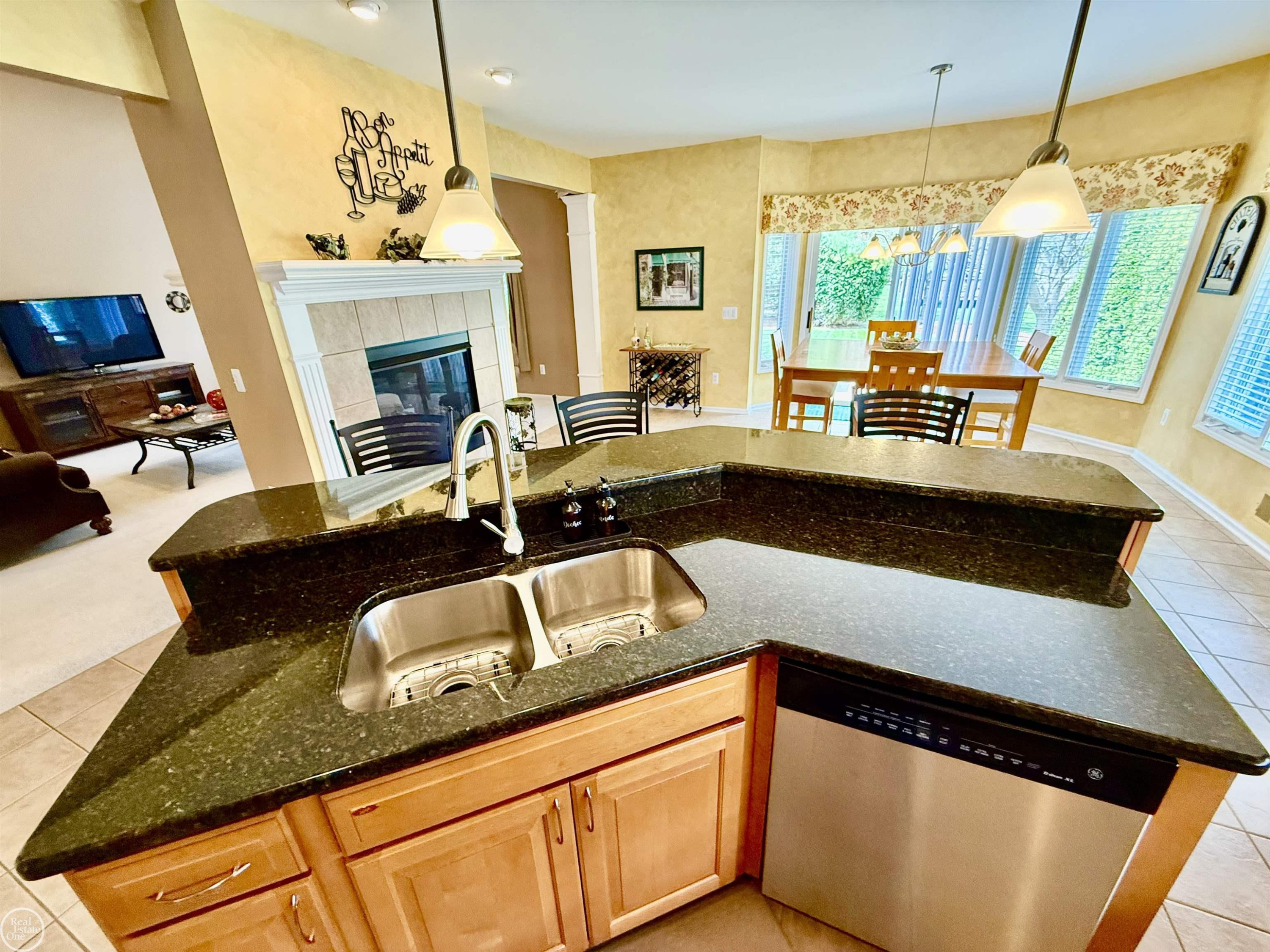 54959 Danielle Street, New Baltimore, MI 48047 — Photo 34