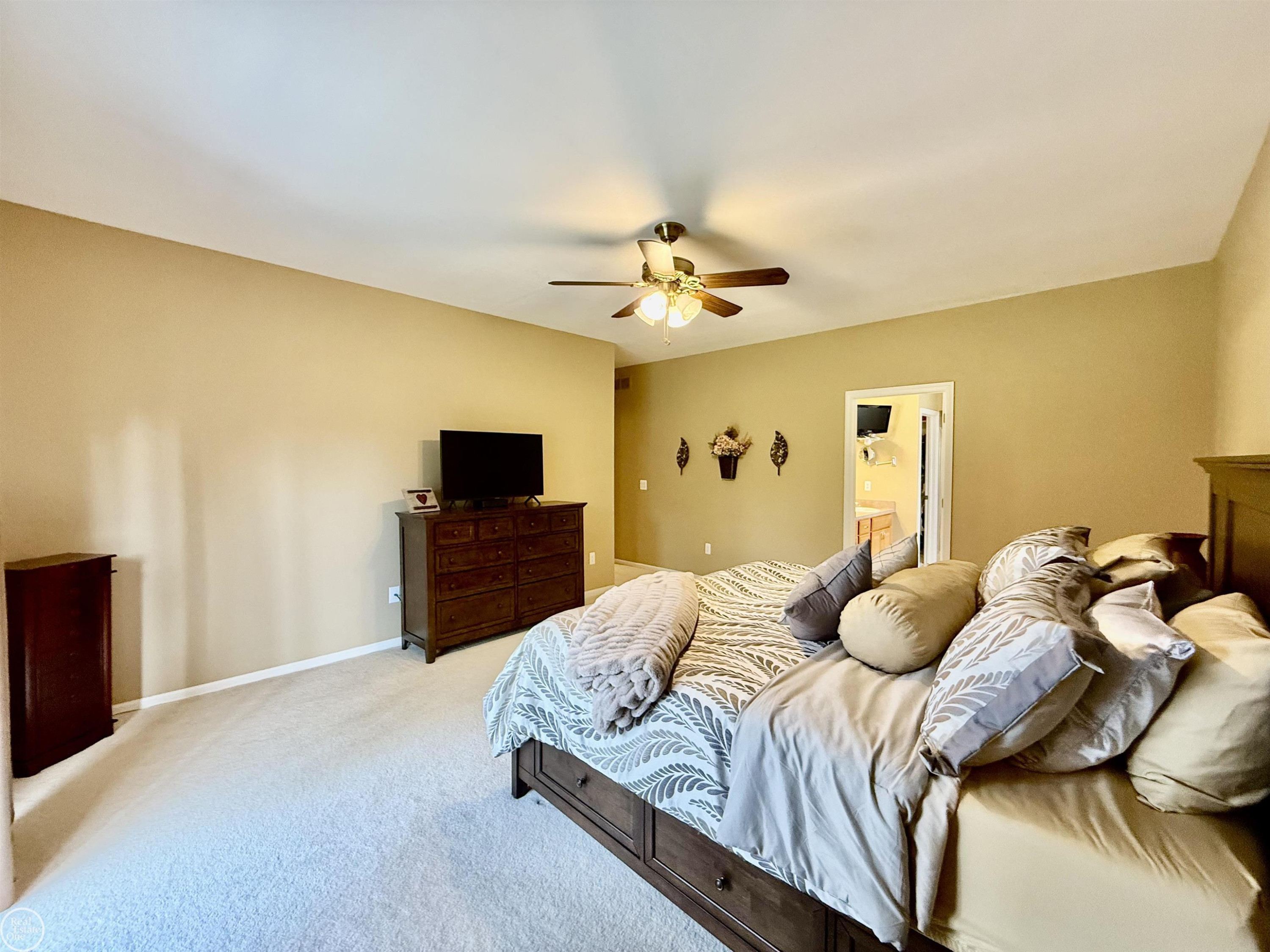 54959 Danielle Street, New Baltimore, MI 48047 — Photo 49