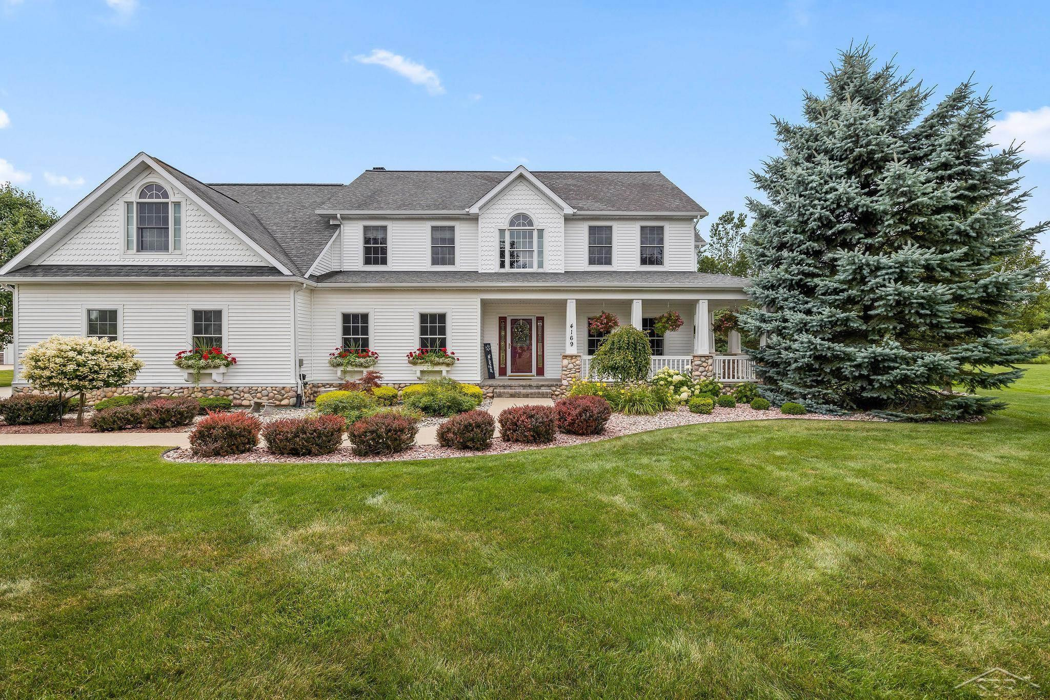 4169 Mountain View Court, Freeland, MI 48623 — Photo 2