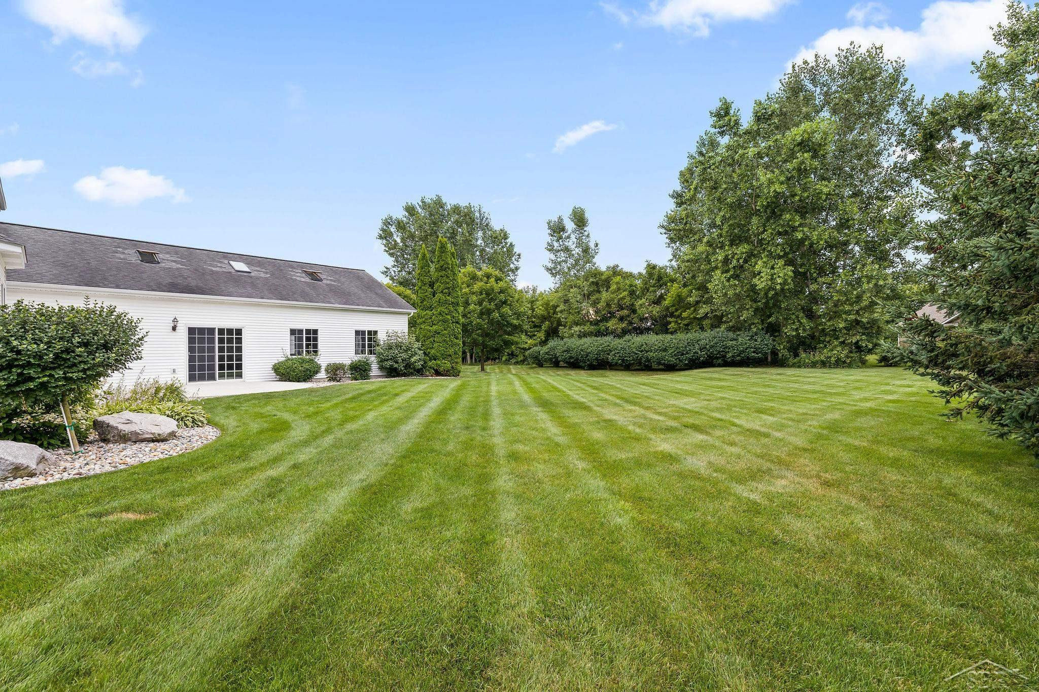 4169 Mountain View Court, Freeland, MI 48623 — Photo 56