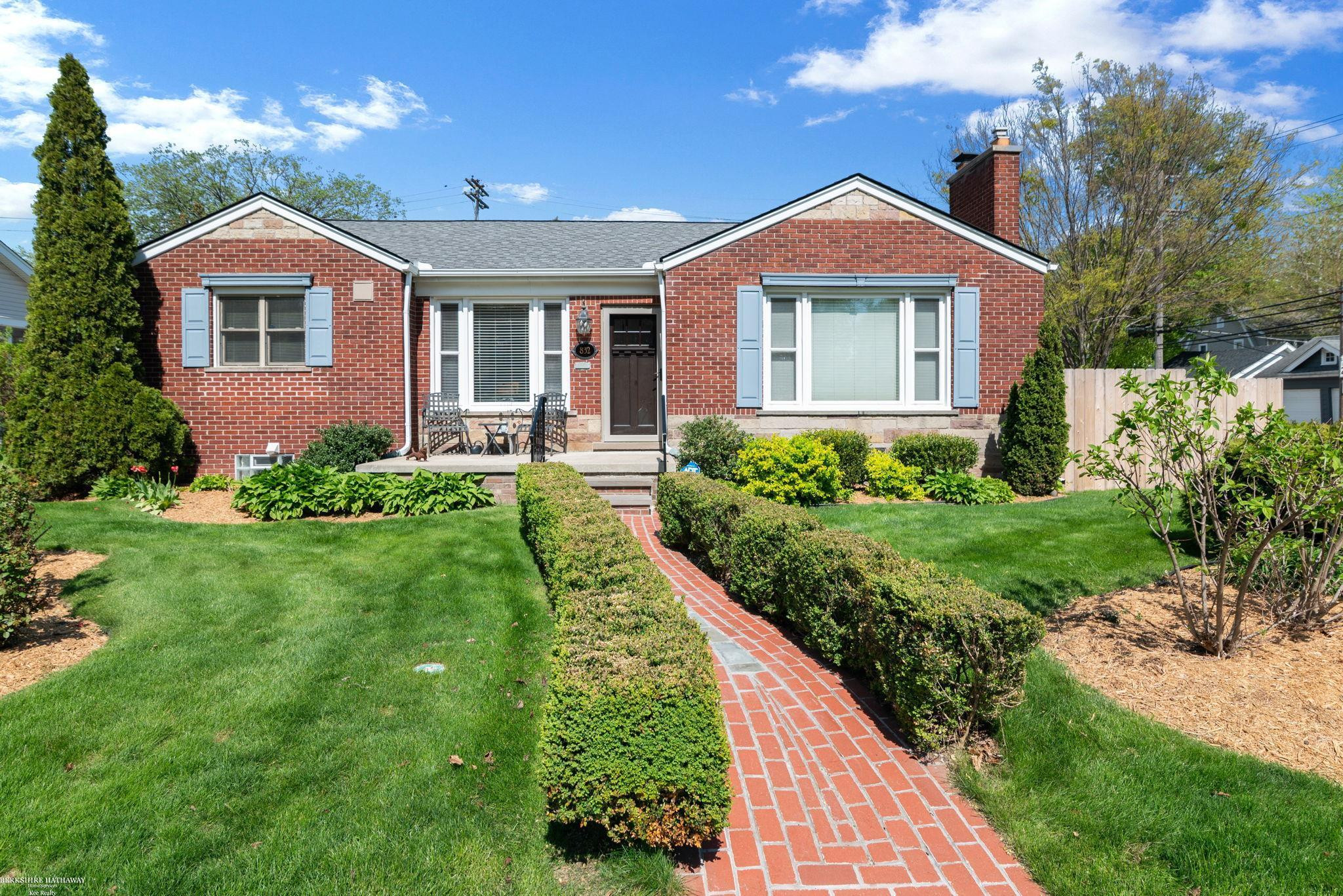 832 Loraine Street, Grosse Pointe, MI 48230 — front exterior