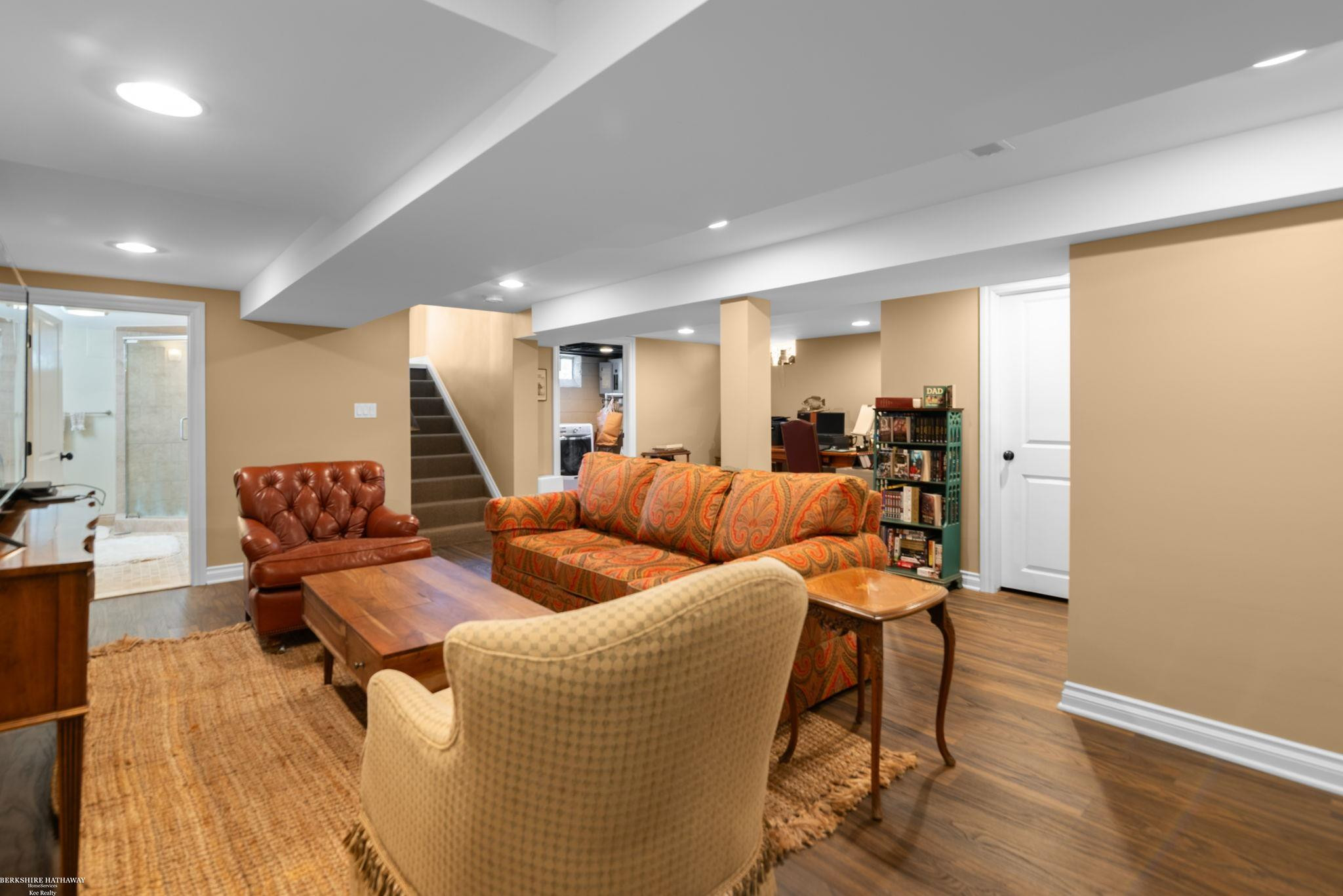 832 Loraine Street, Grosse Pointe, MI 48230 — Photo 11
