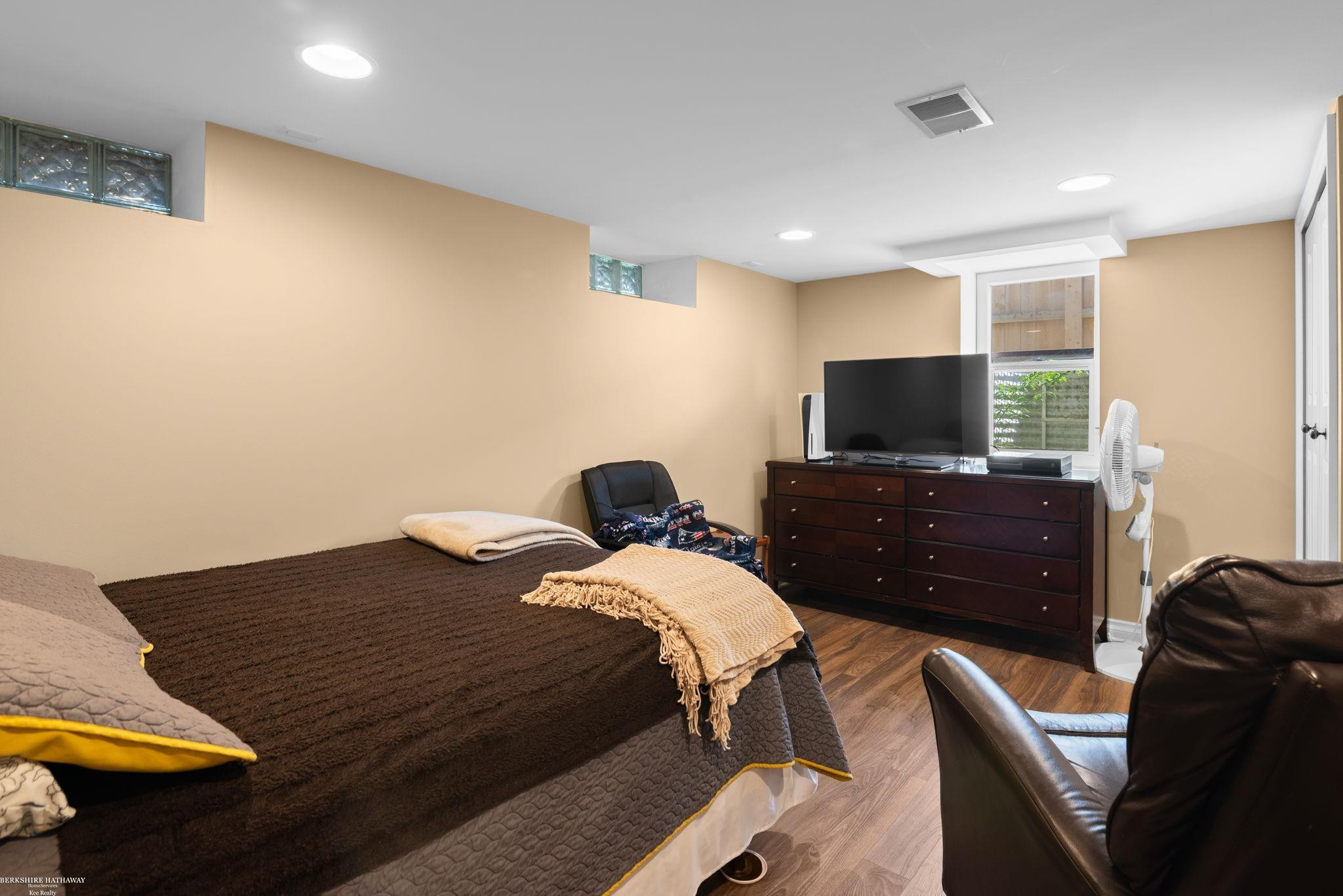 832 Loraine Street, Grosse Pointe, MI 48230 — Photo 13