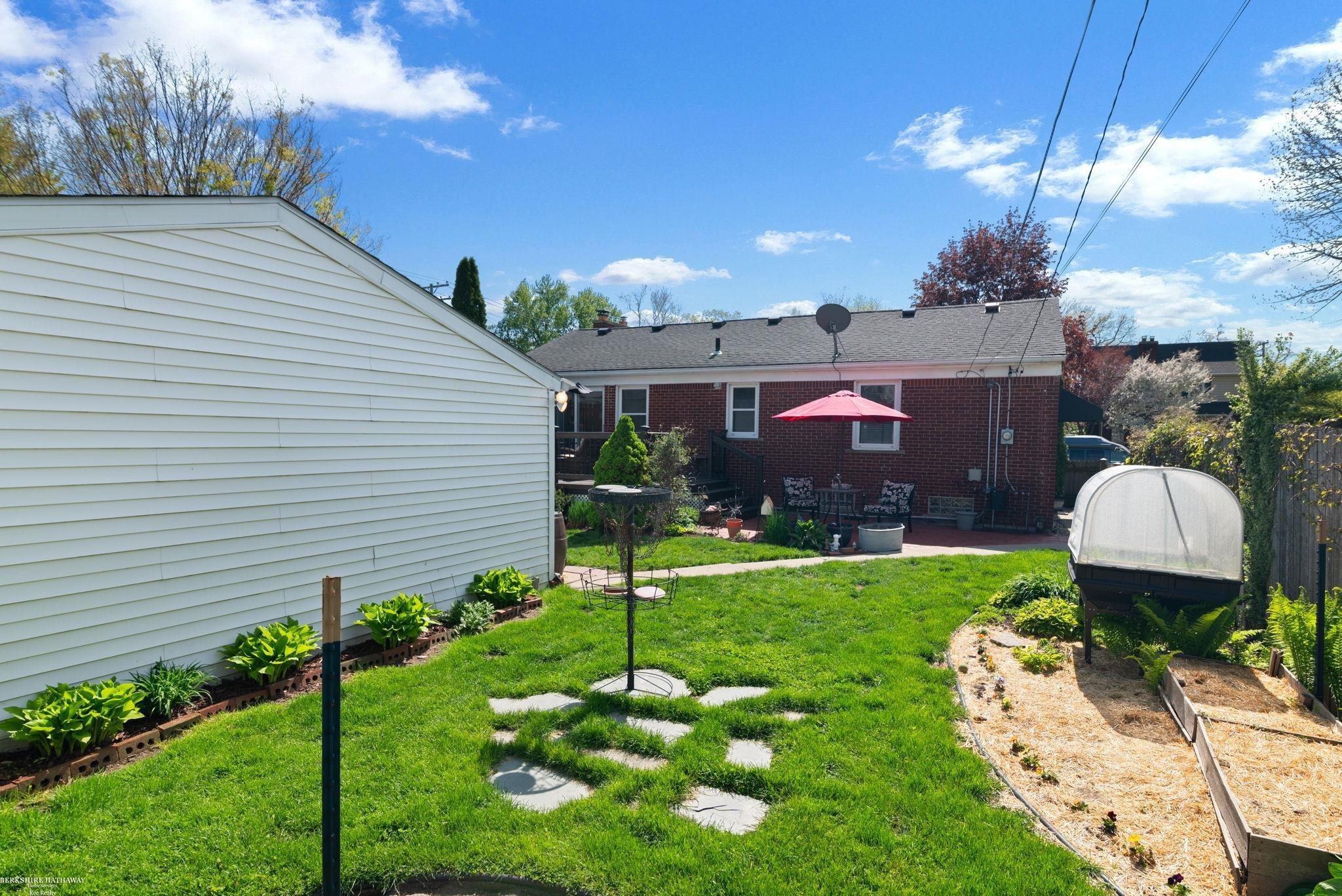 832 Loraine Street, Grosse Pointe, MI 48230 — Photo 21