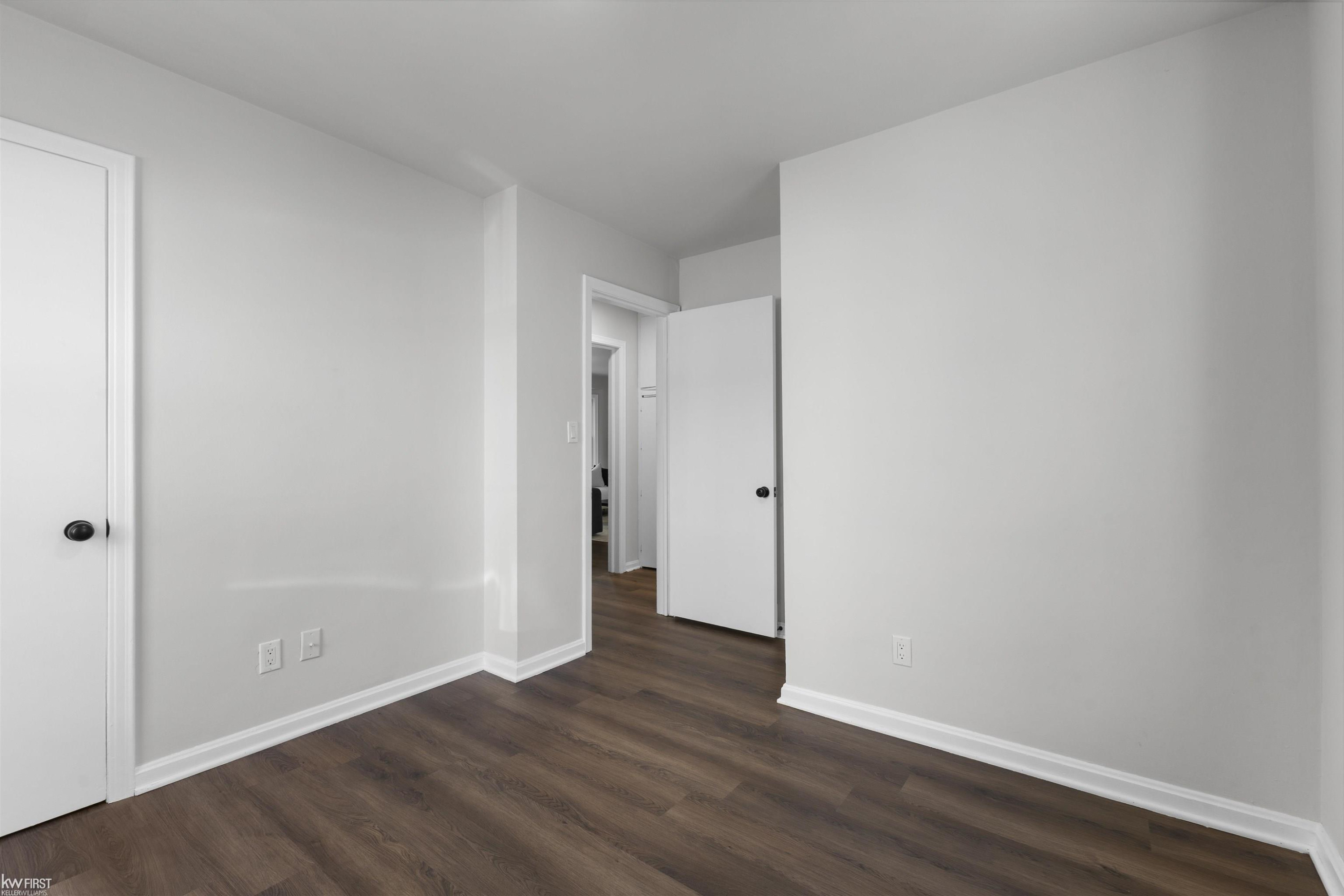 210 Preston Avenue, Waterford, MI 48328 — Photo 15