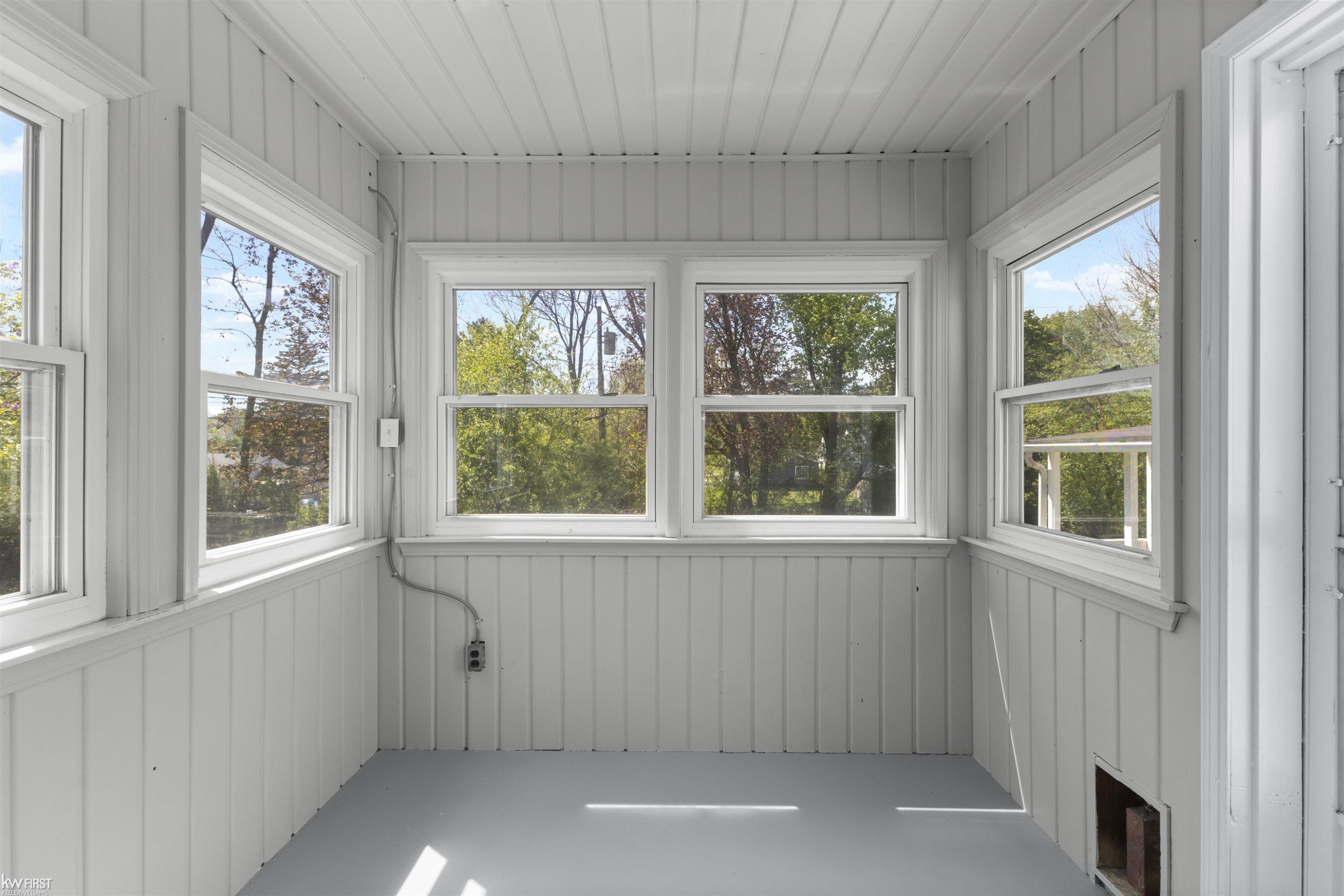 210 Preston Avenue, Waterford, MI 48328 — Photo 28