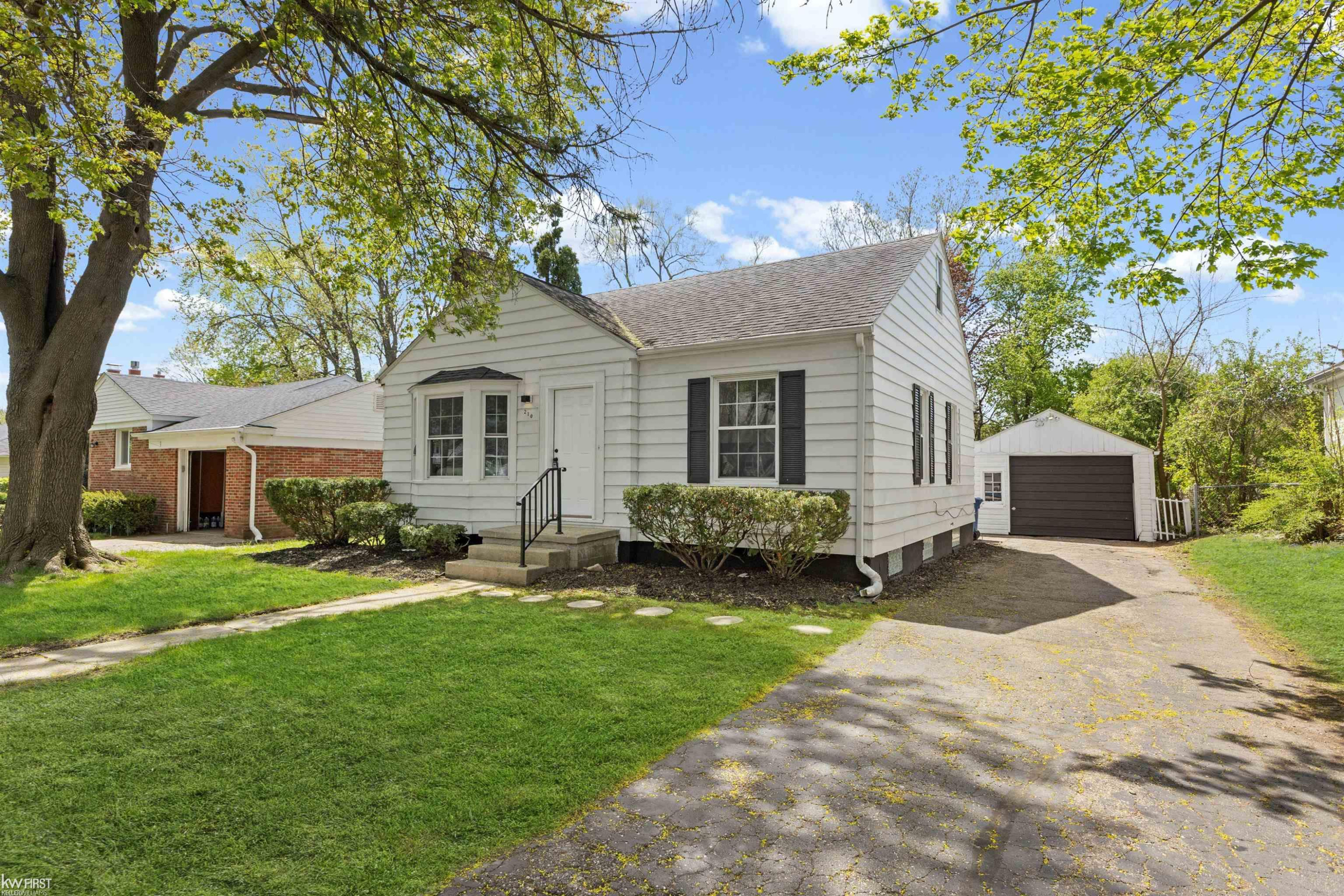 210 Preston Avenue, Waterford, MI 48328 — Photo 30