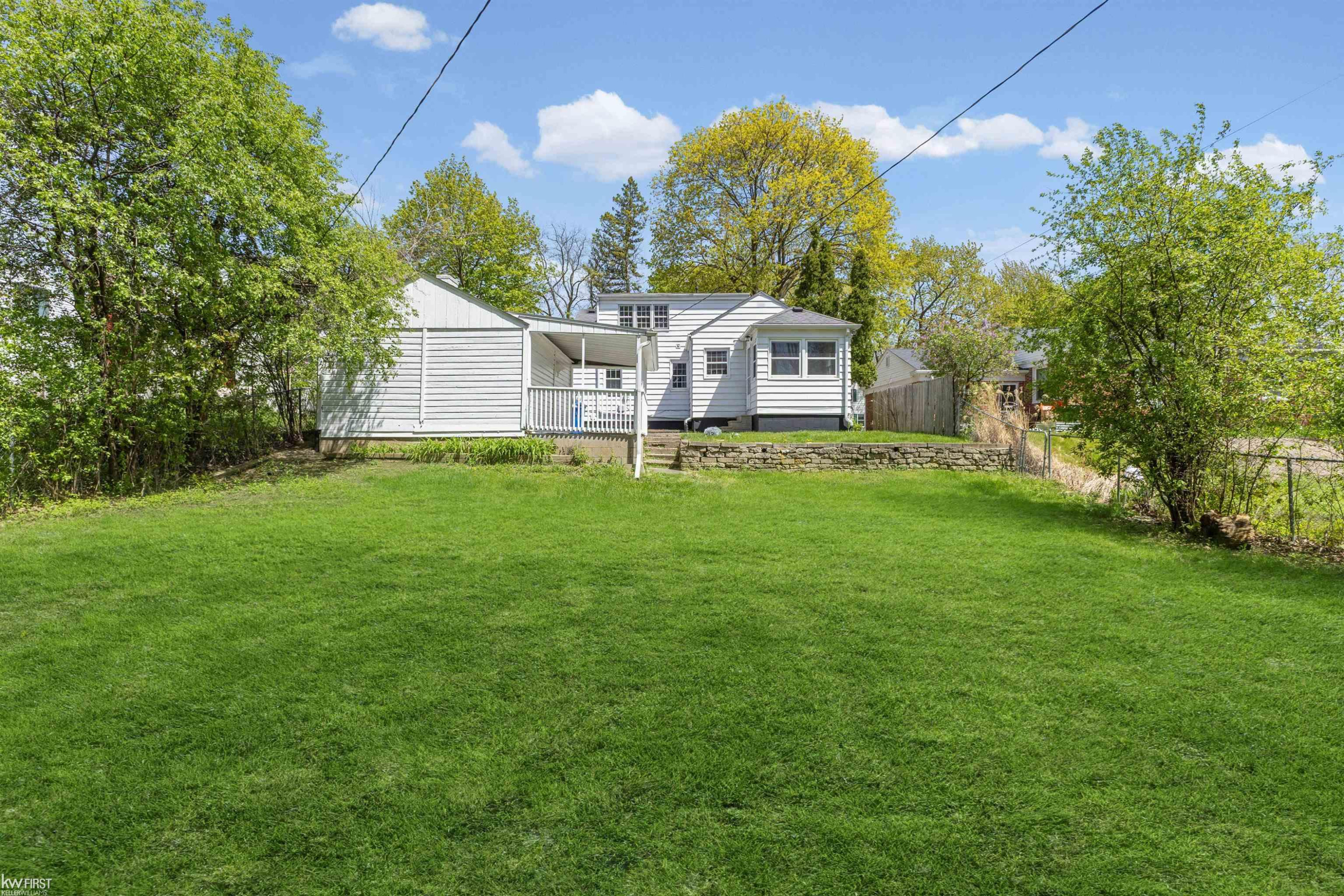 210 Preston Avenue, Waterford, MI 48328 — Photo 31