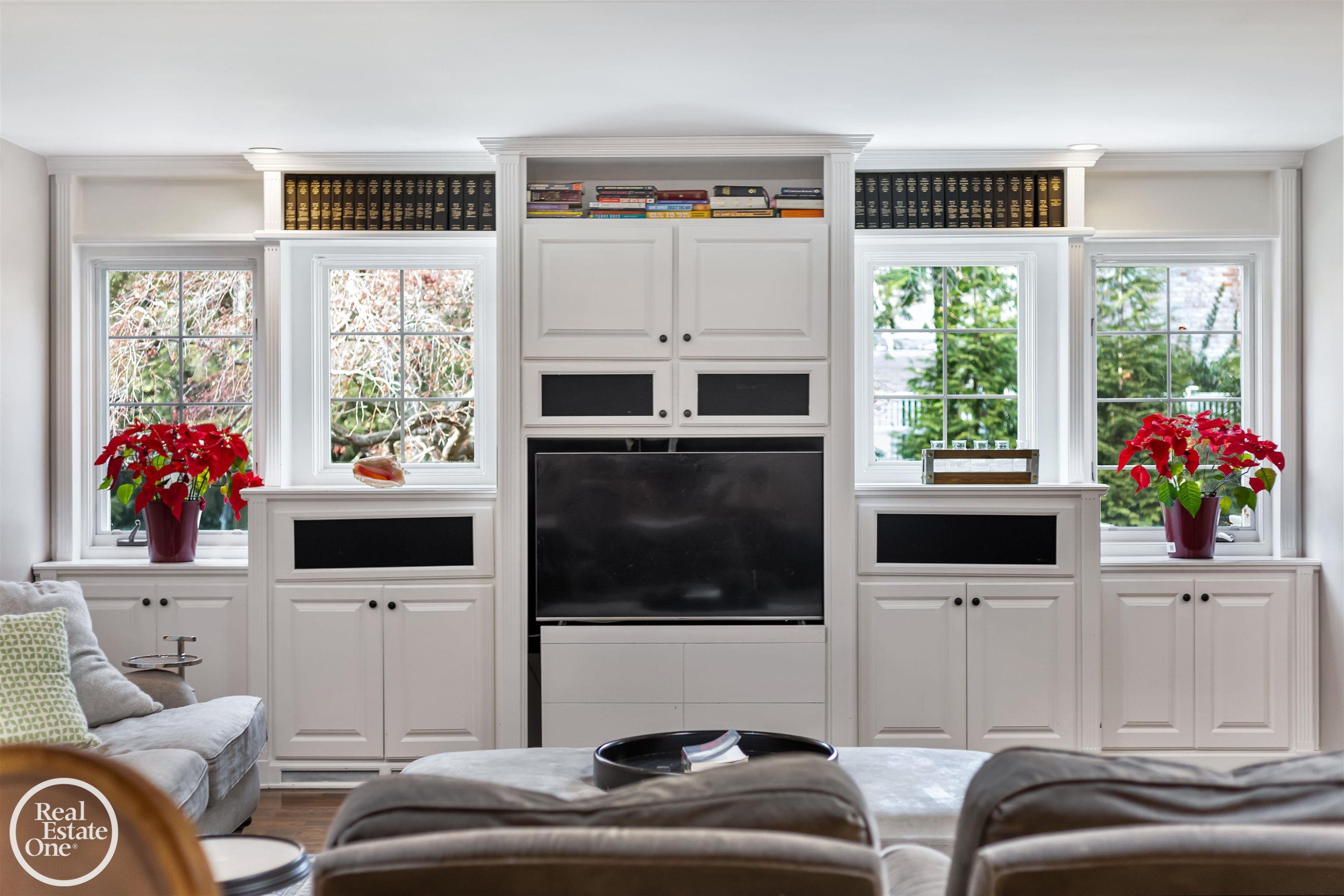535 Ballantyne Road, Grosse Pointe Shores, MI 48236 — Photo 17
