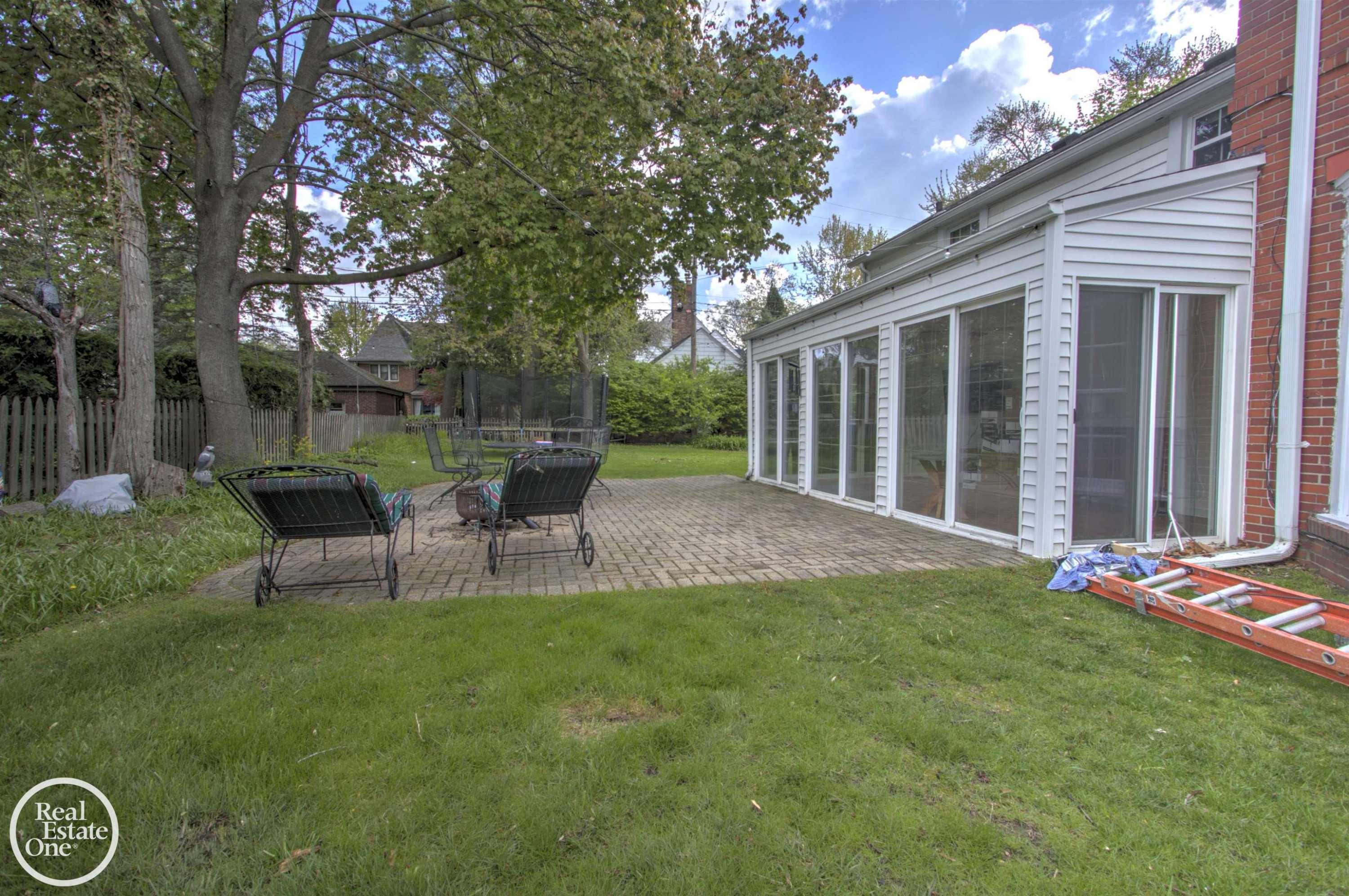 203 Ridge Road, Grosse Pointe Farms, MI 48236 — Photo 5