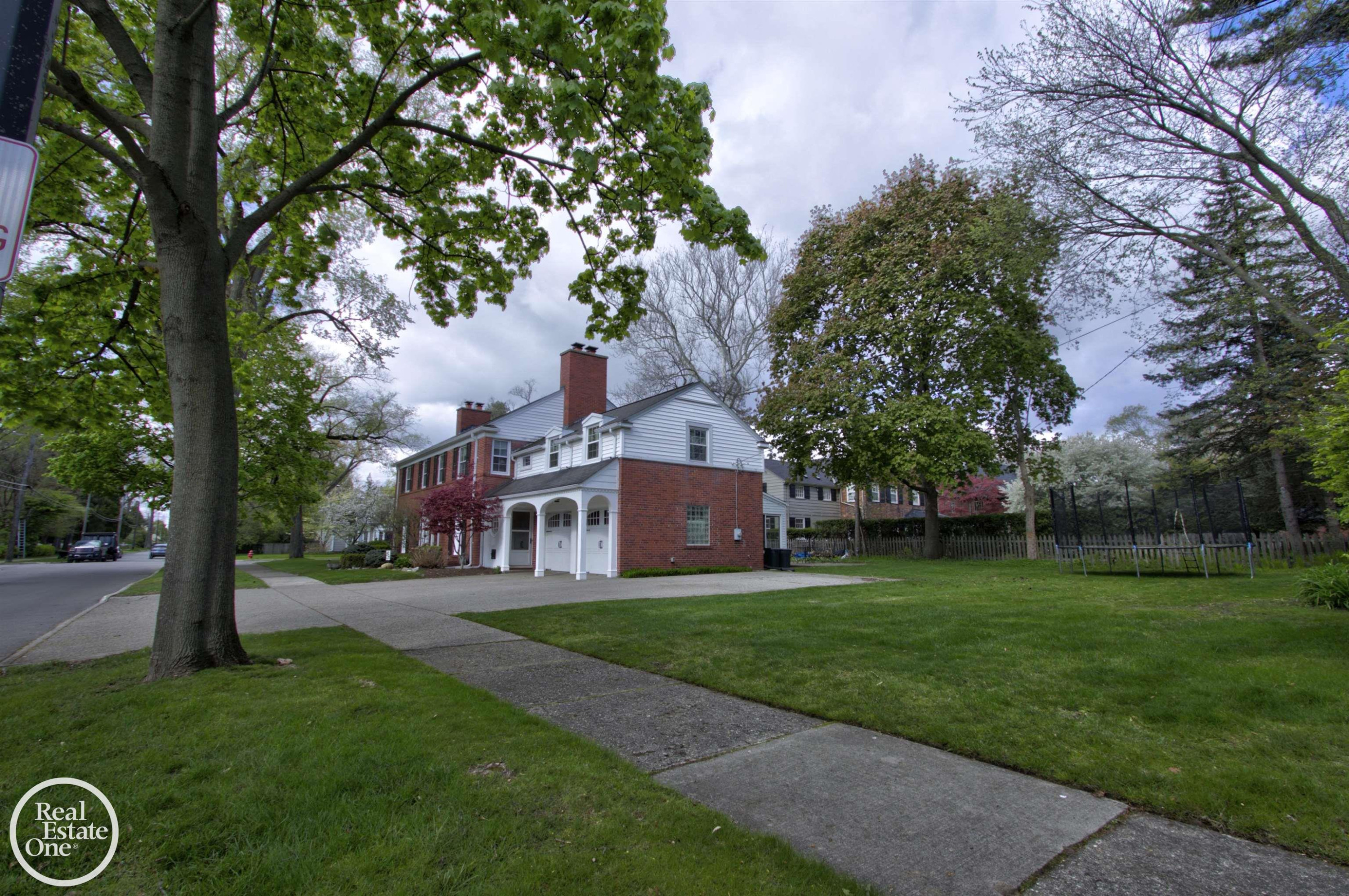 203 Ridge Road, Grosse Pointe Farms, MI 48236 — Photo 8