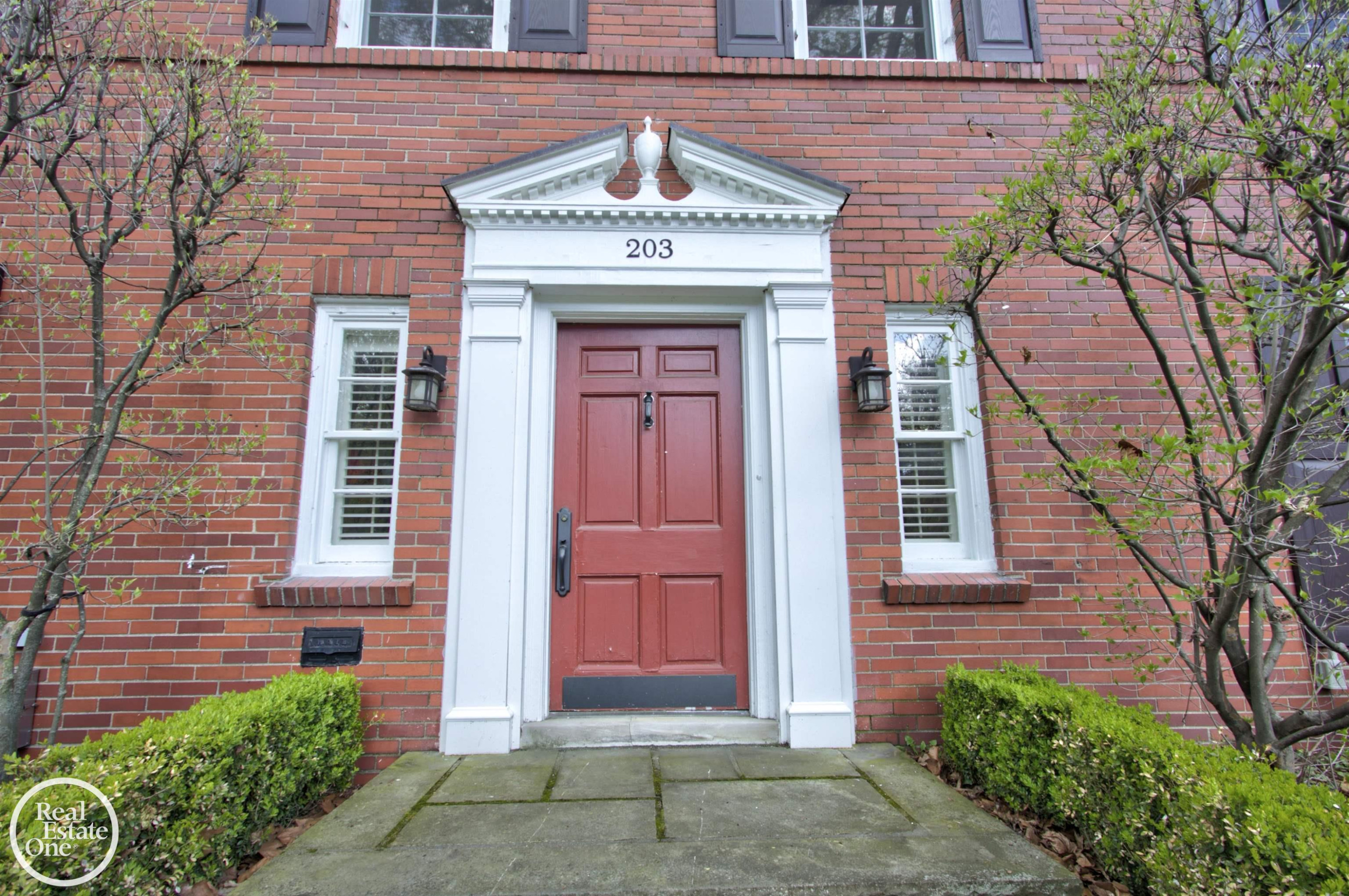 203 Ridge Road, Grosse Pointe Farms, MI 48236 — Photo 9