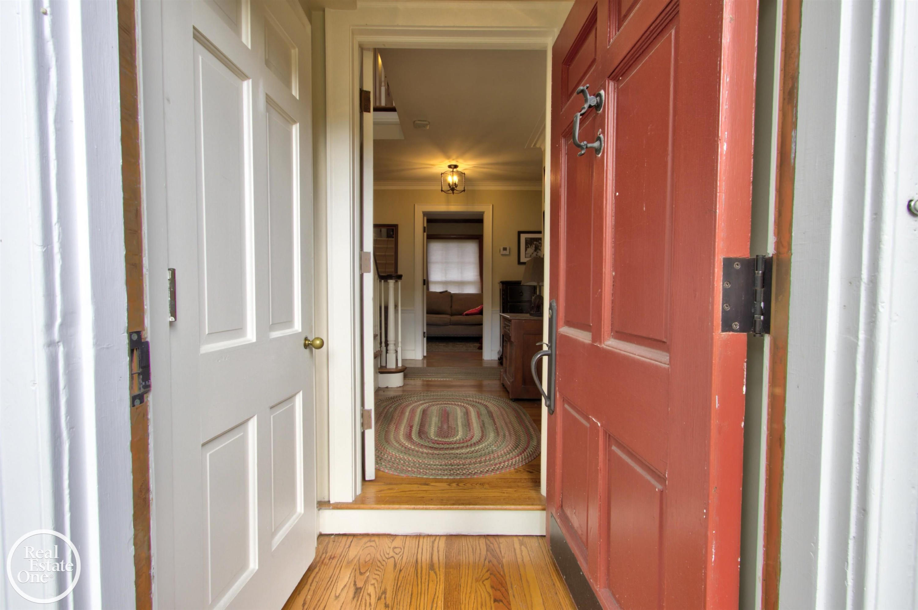 203 Ridge Road, Grosse Pointe Farms, MI 48236 — Photo 10