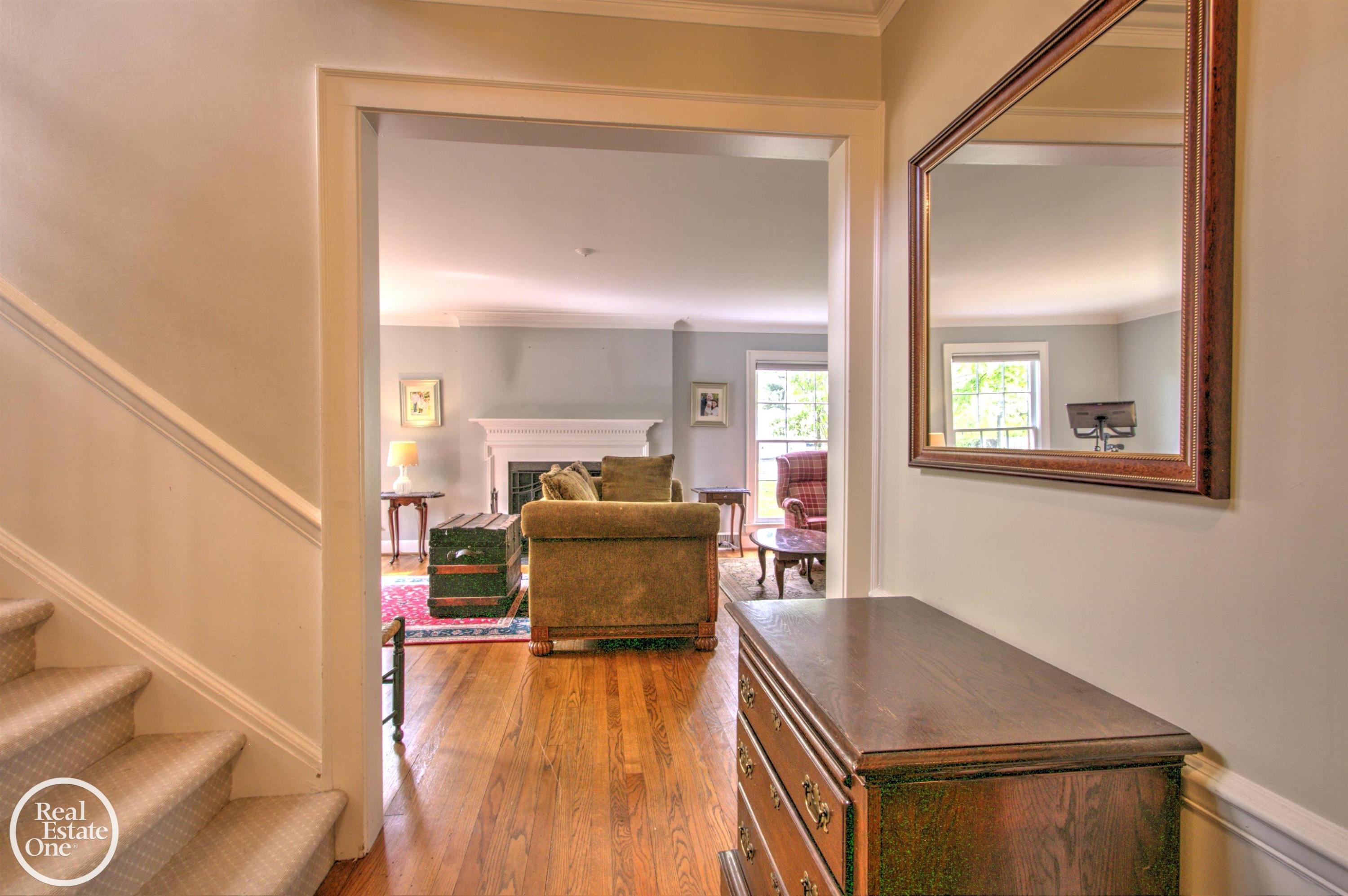 203 Ridge Road, Grosse Pointe Farms, MI 48236 — Photo 12