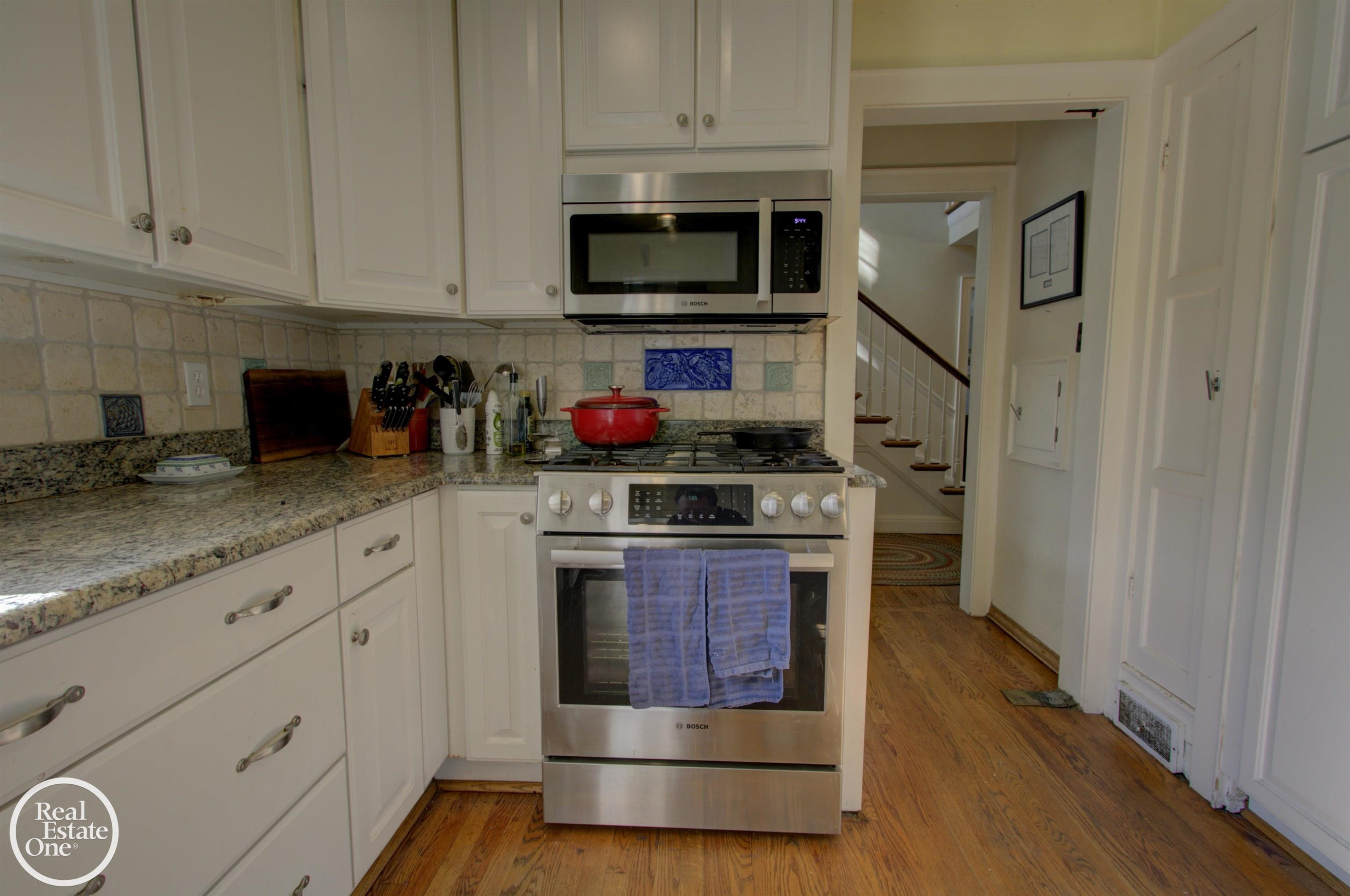 203 Ridge Road, Grosse Pointe Farms, MI 48236 — Photo 22