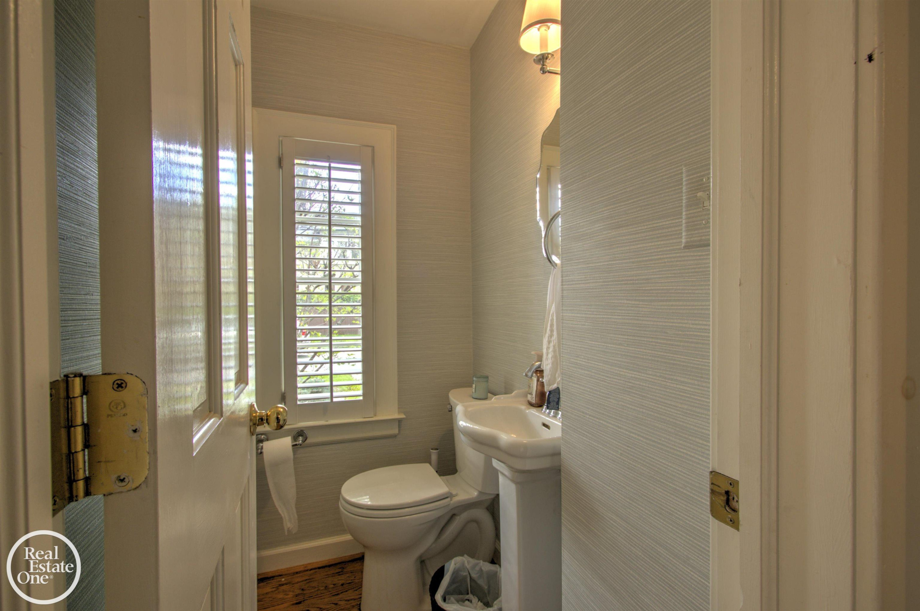 203 Ridge Road, Grosse Pointe Farms, MI 48236 — Photo 40