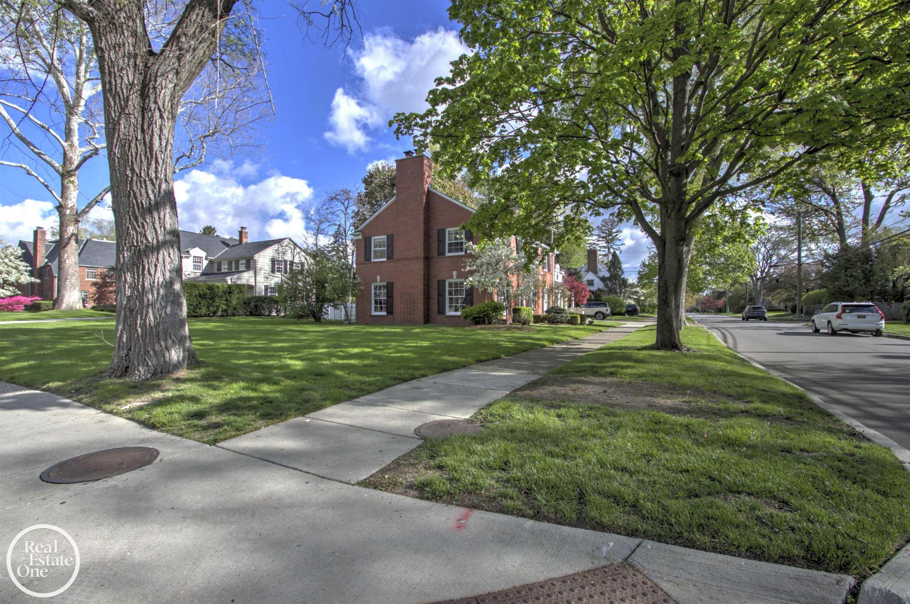 203 Ridge Road, Grosse Pointe Farms, MI 48236 — Photo 46