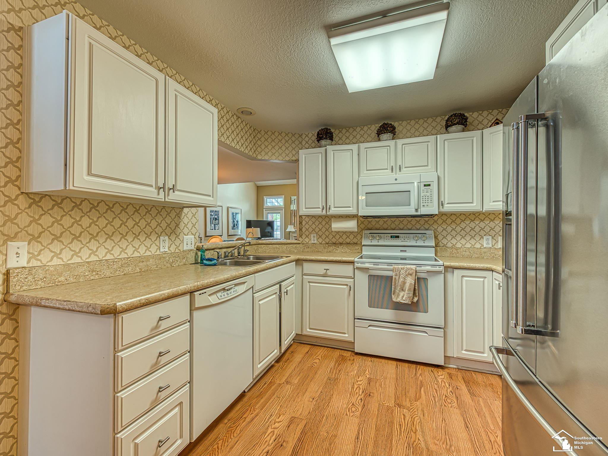 604 Meadowlands Court, Monroe, MI 48161 — Photo 14