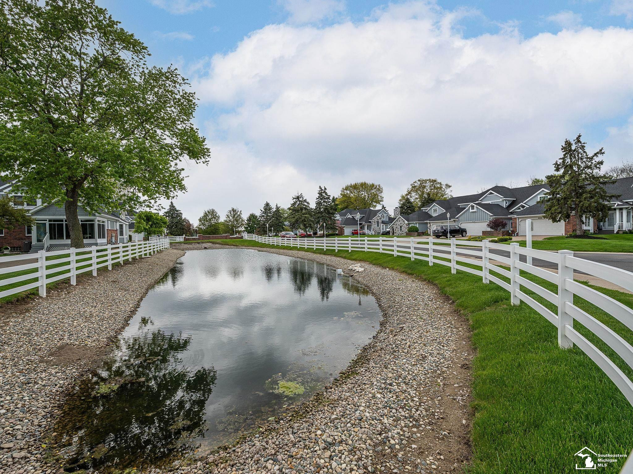 604 Meadowlands Court, Monroe, MI 48161 — Photo 40