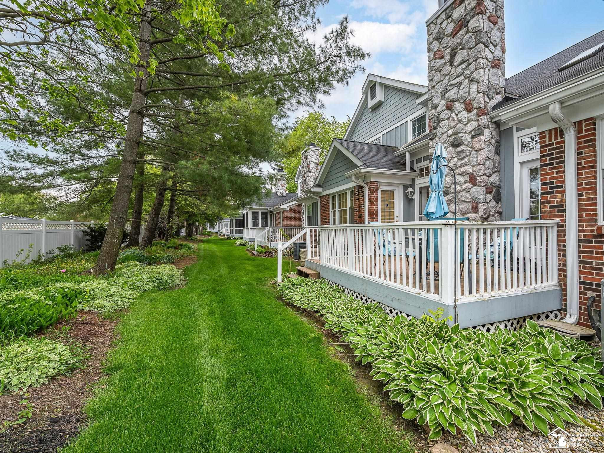 604 Meadowlands Court, Monroe, MI 48161 — Photo 44