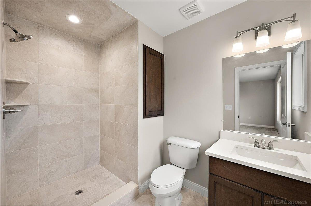 18764 Via Firenze Drive, Macomb, MI 48044 — Photo 43
