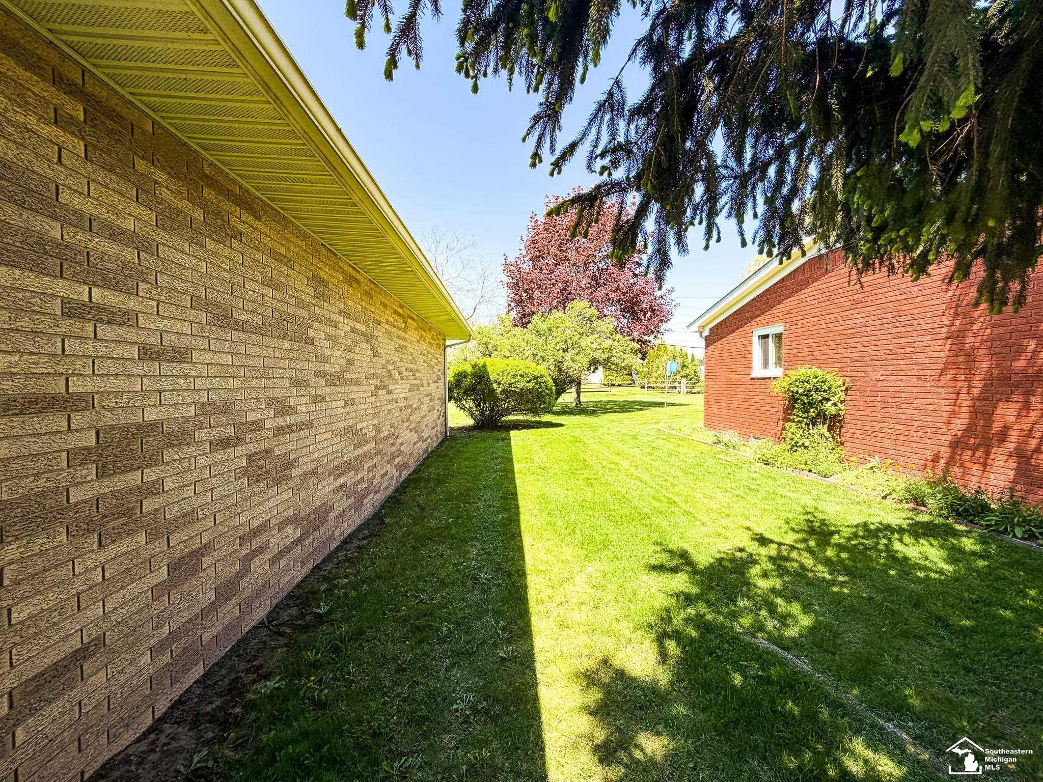 14929 Nobil Drive, Monroe, MI 48161 — Photo 56