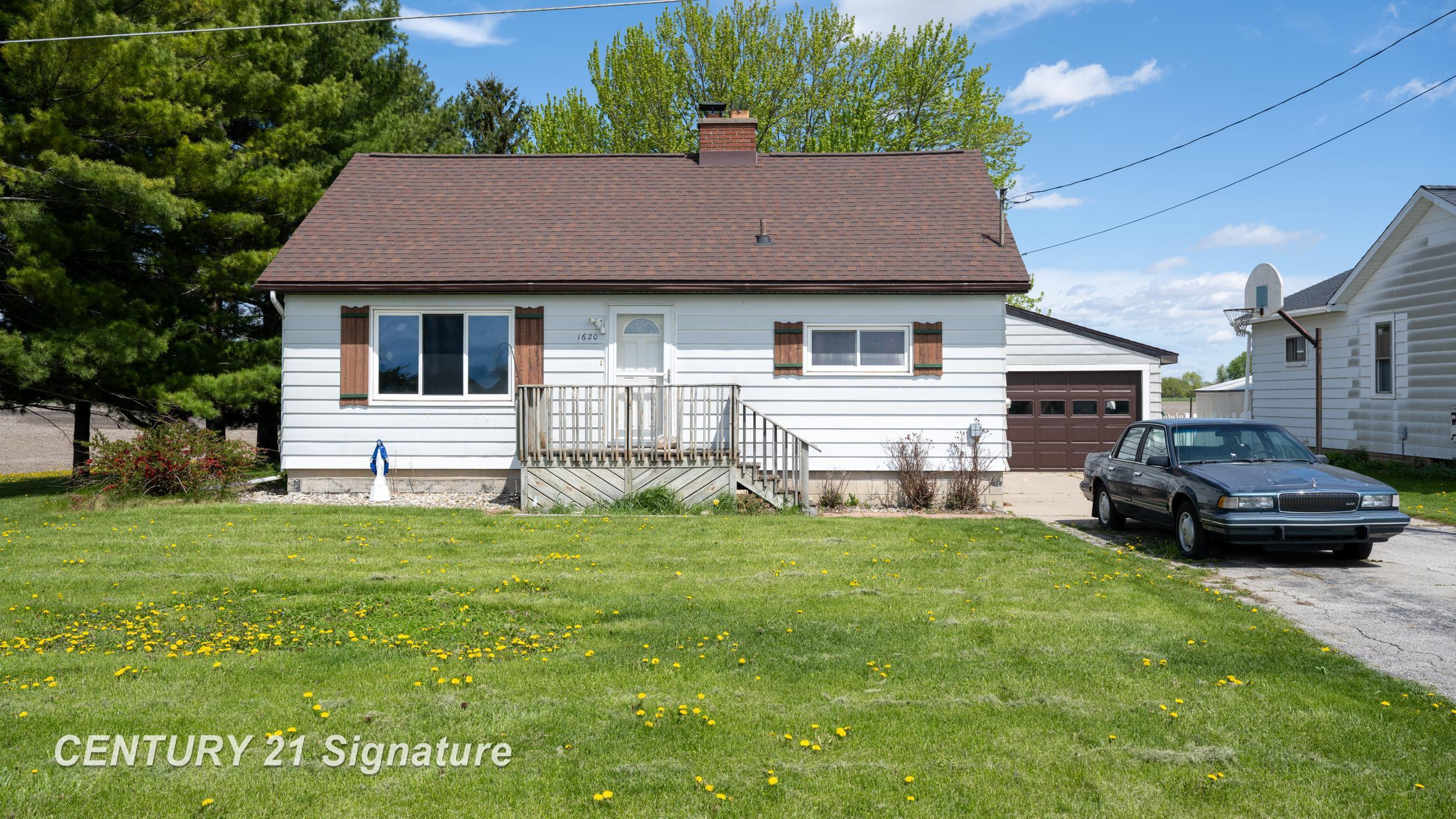 1620 Evon Road, Saginaw, MI 48601 — front exterior