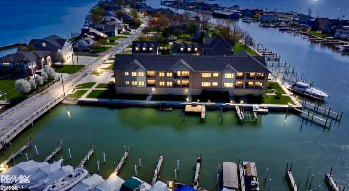 32172 N River Rd Road, 17, MI