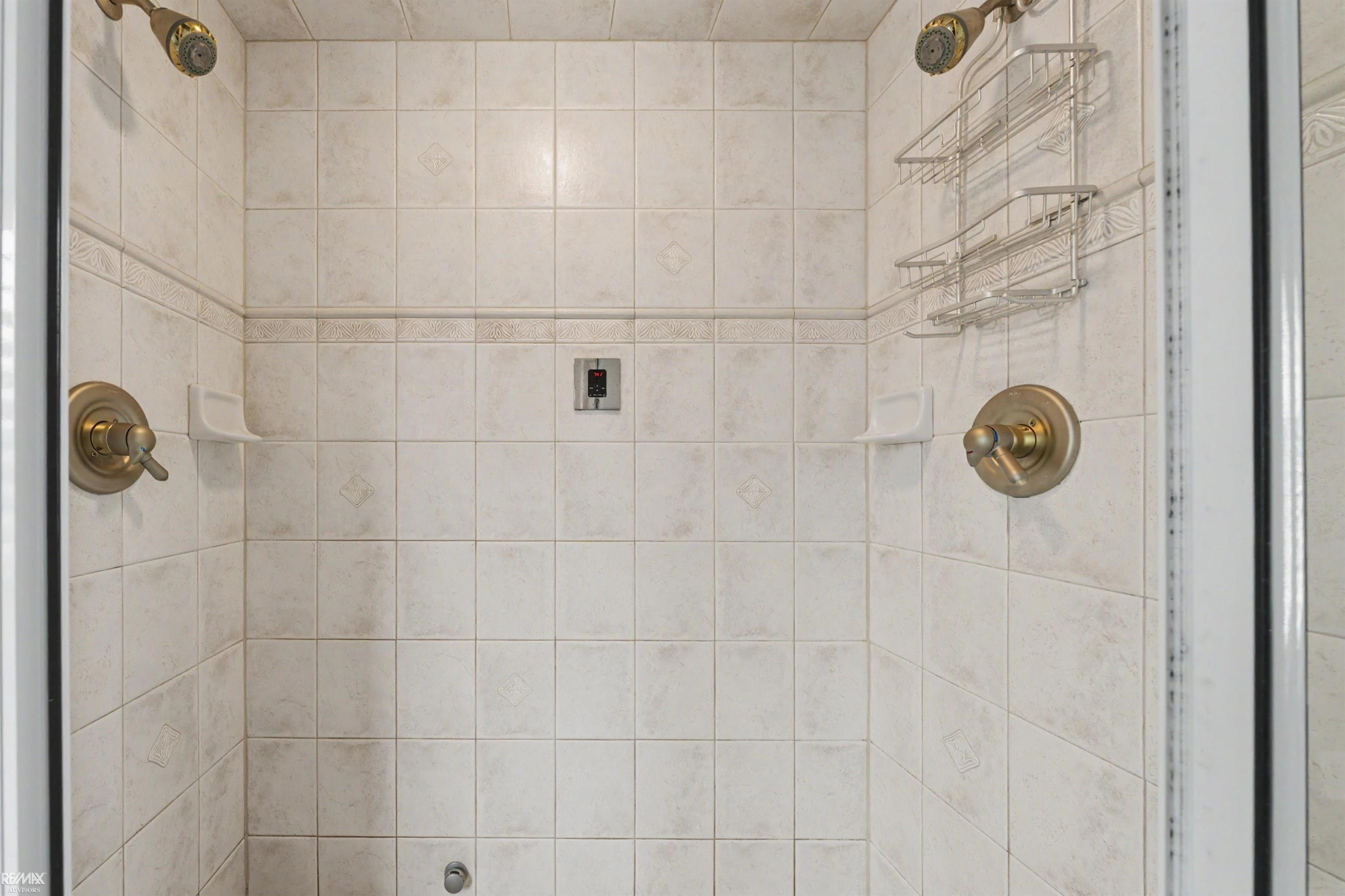 32172 N River Rd Road, 17, MI — Photo 37