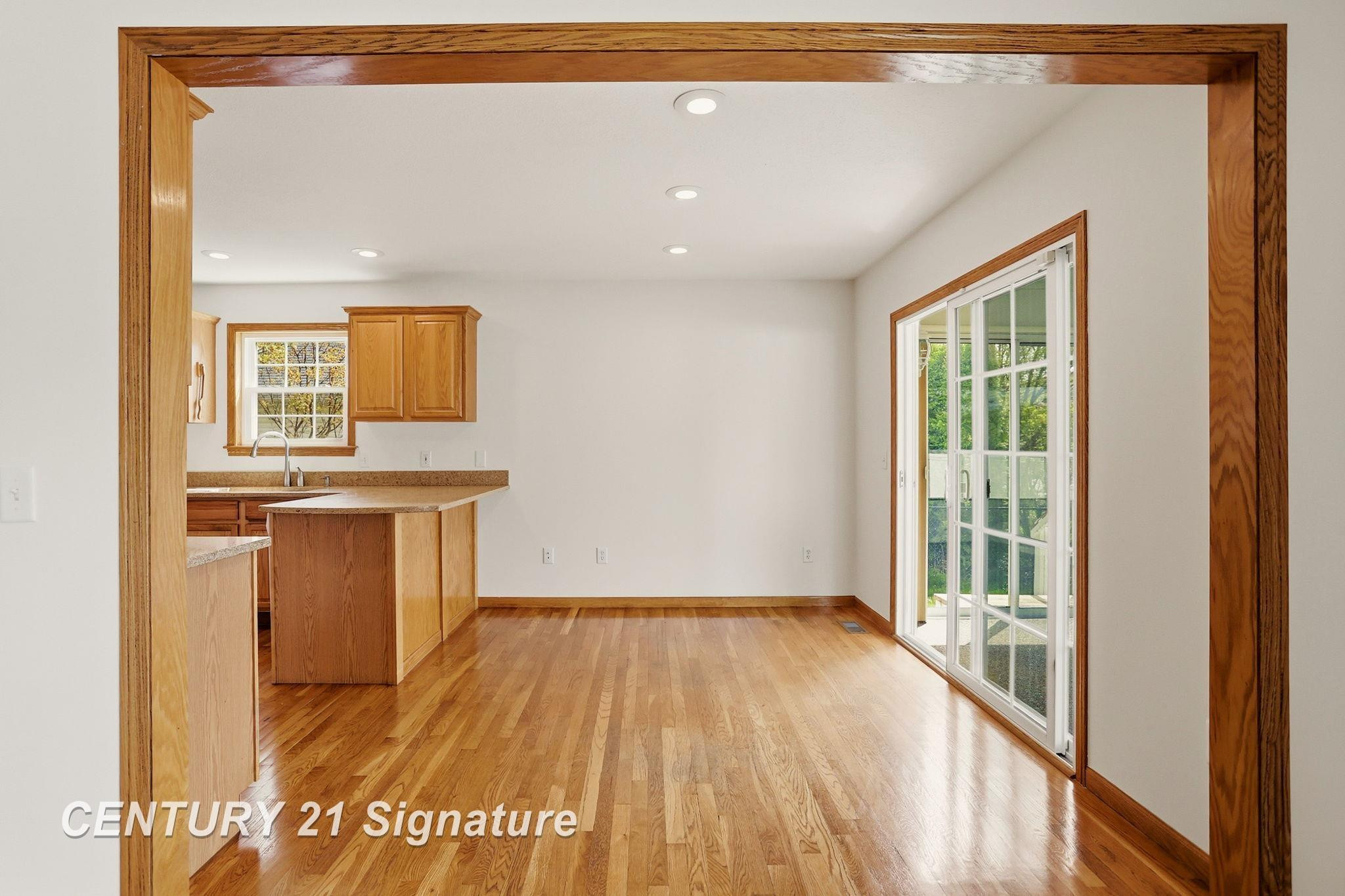 3183 Sundown Lane, Saginaw, MI 48603 — Photo 11