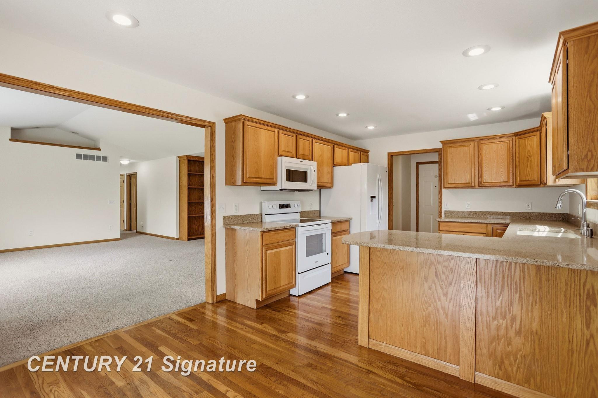 3183 Sundown Lane, Saginaw, MI 48603 — Photo 12
